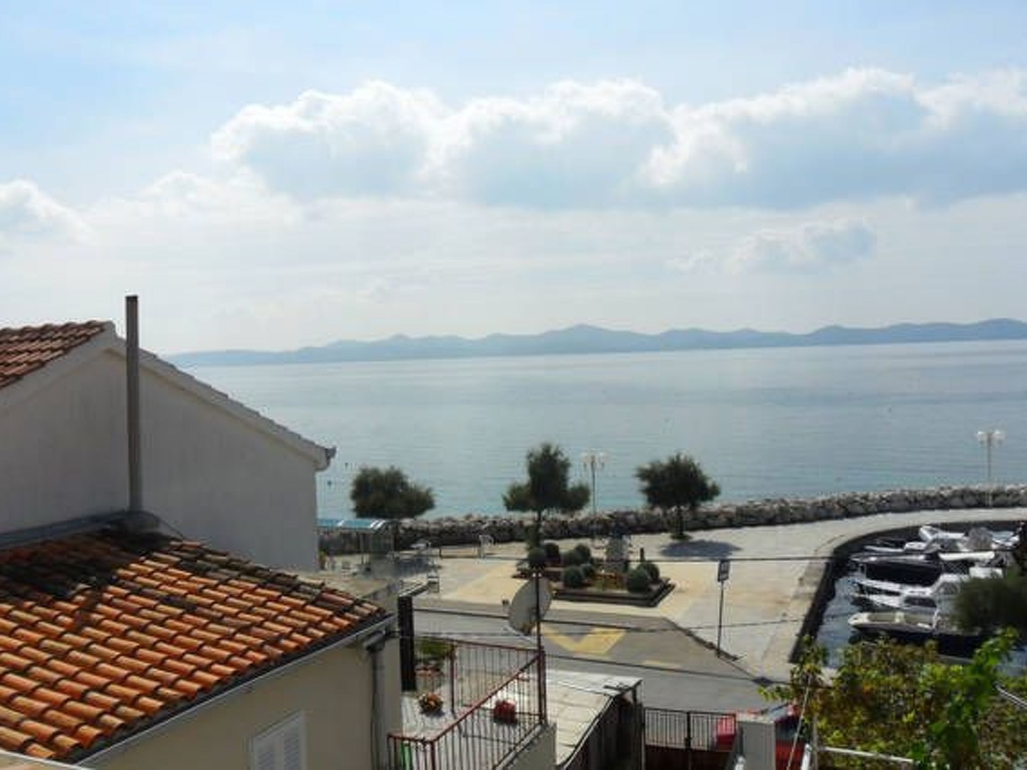 Große Ferienwohnung in Zadar mit Privatem Balkon-Binnen