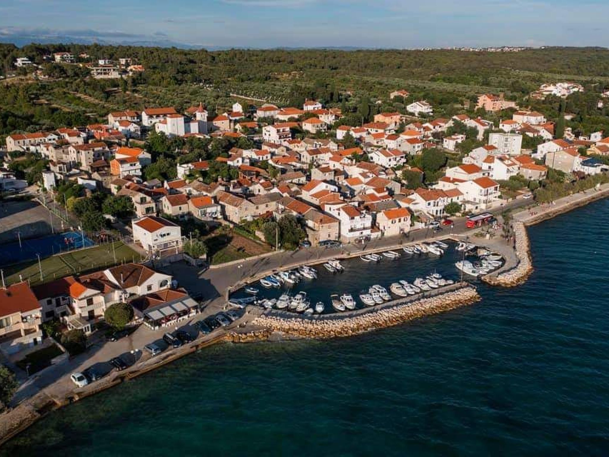 Große Ferienwohnung in Zadar mit Privatem Balkon-Binnen