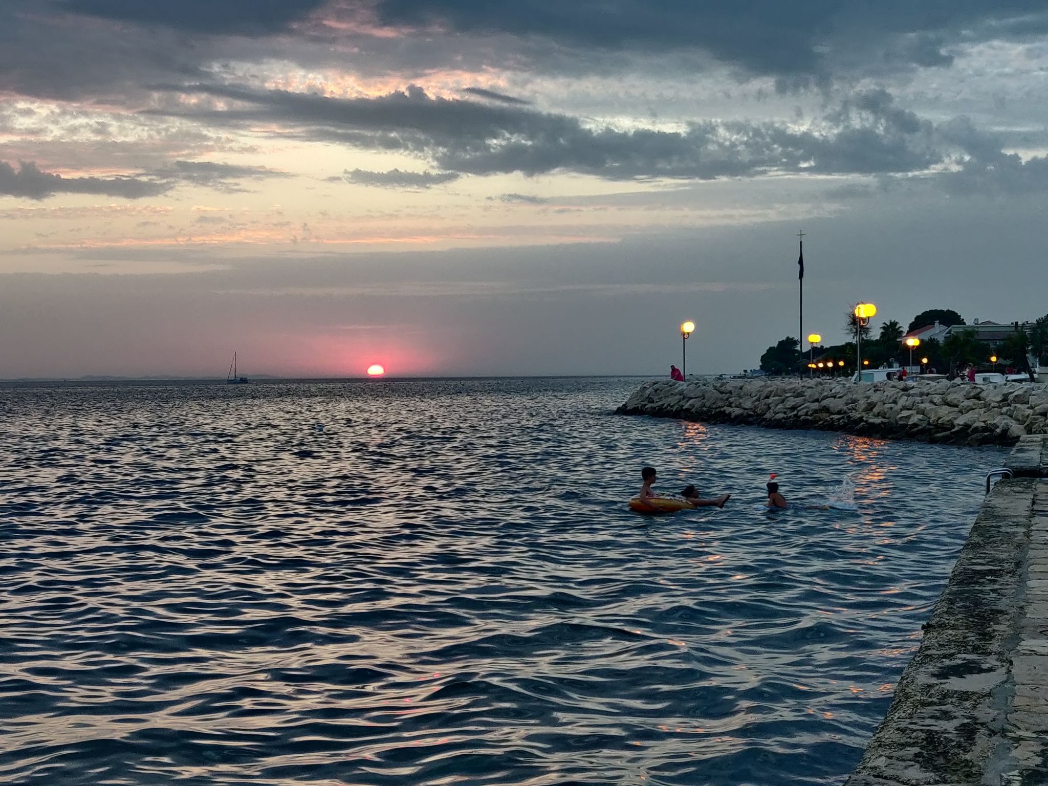 Große Ferienwohnung in Zadar mit Privatem Balkon-Binnen