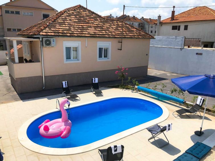 7-persoons vakantiehuis met privézwembad in centrum Zadar in Zadar
