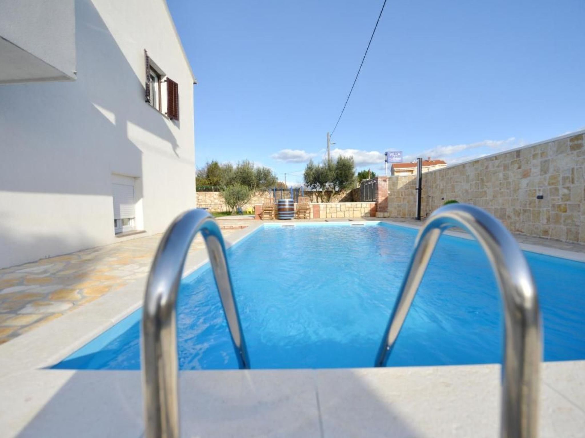 Ariana privater Pool - Agentur TA Leut-Draußen