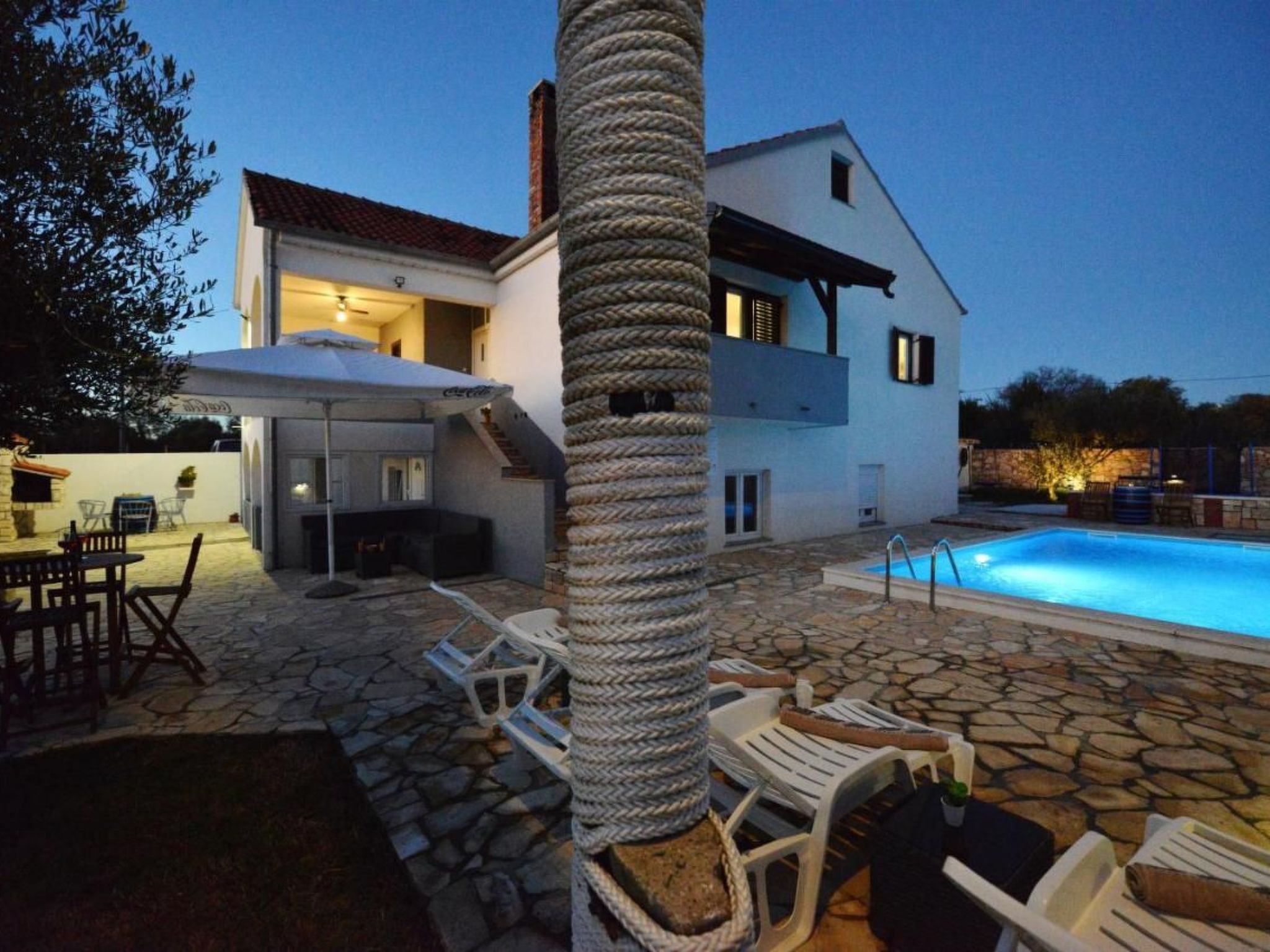 Ariana privater Pool - Agentur TA Leut-Draußen