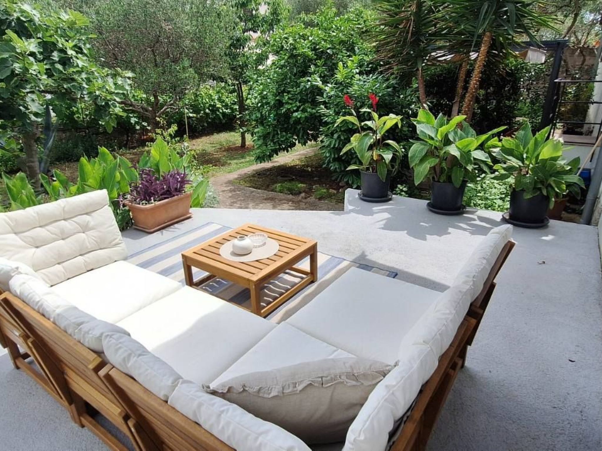 Schönes Haus mit privatem Garten-Image-tags.info