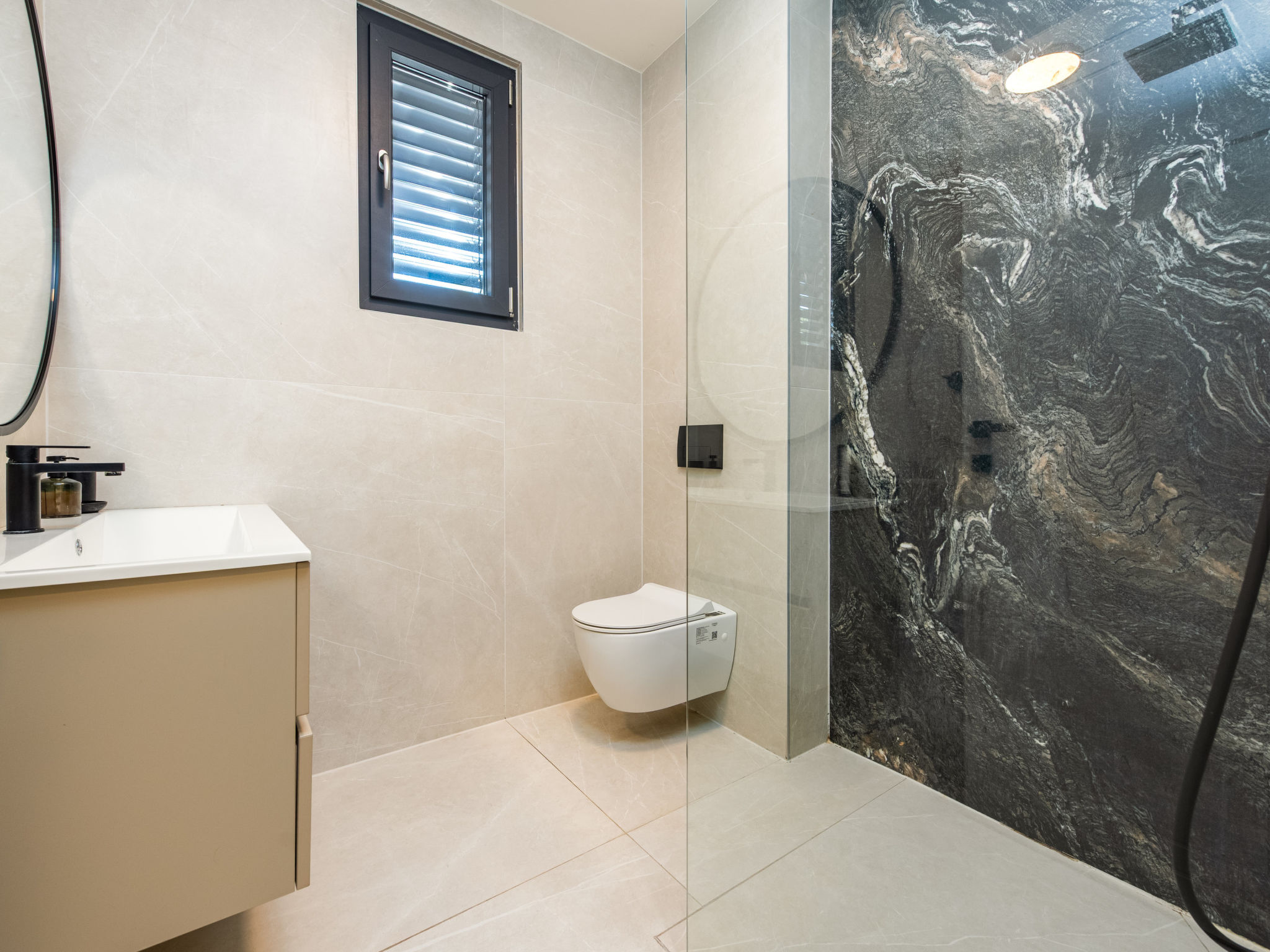 Luxury Apartment Infinity Blue A1 - Binnen