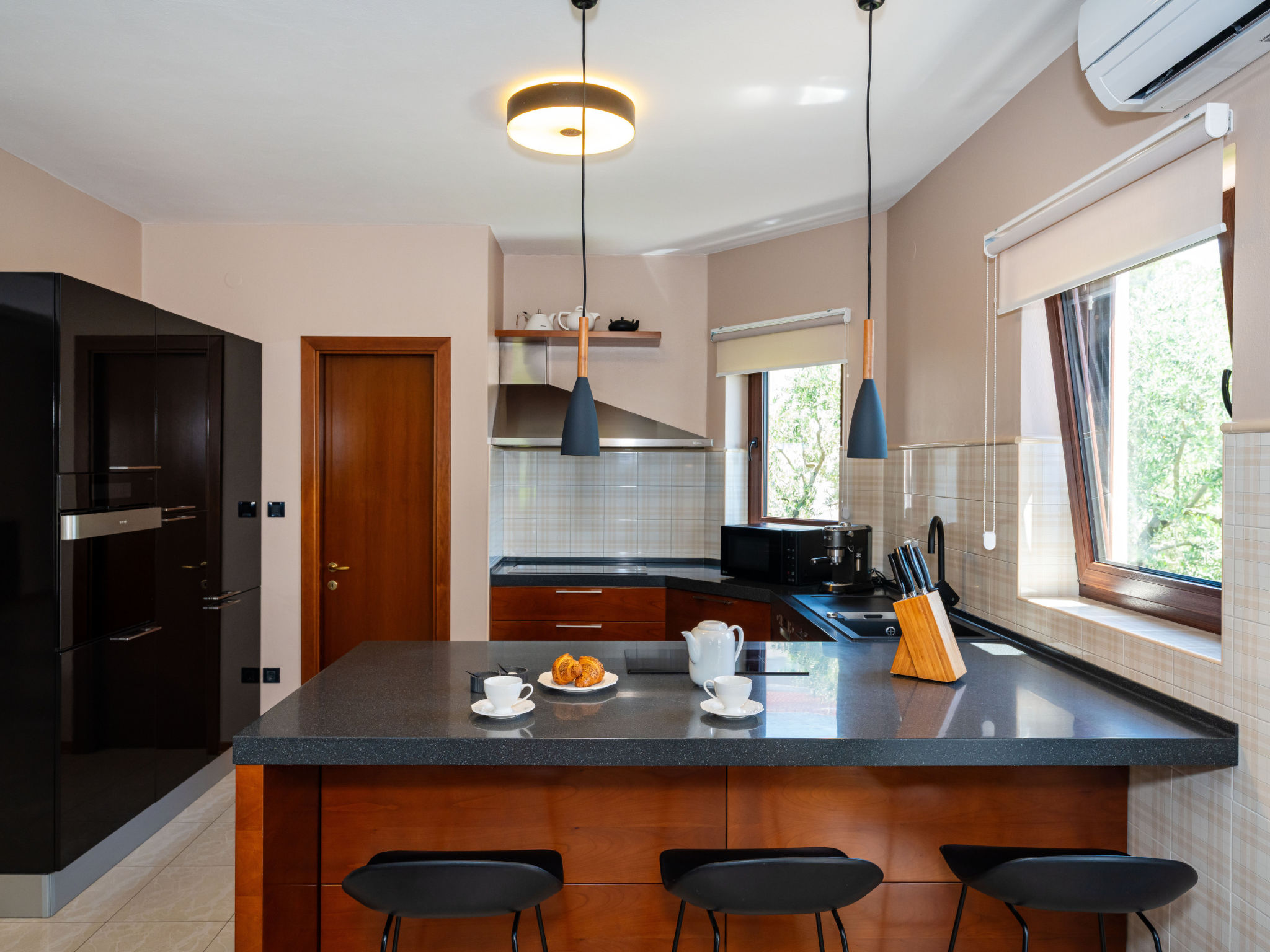 Seaview Villa Tia with pool - Binnen