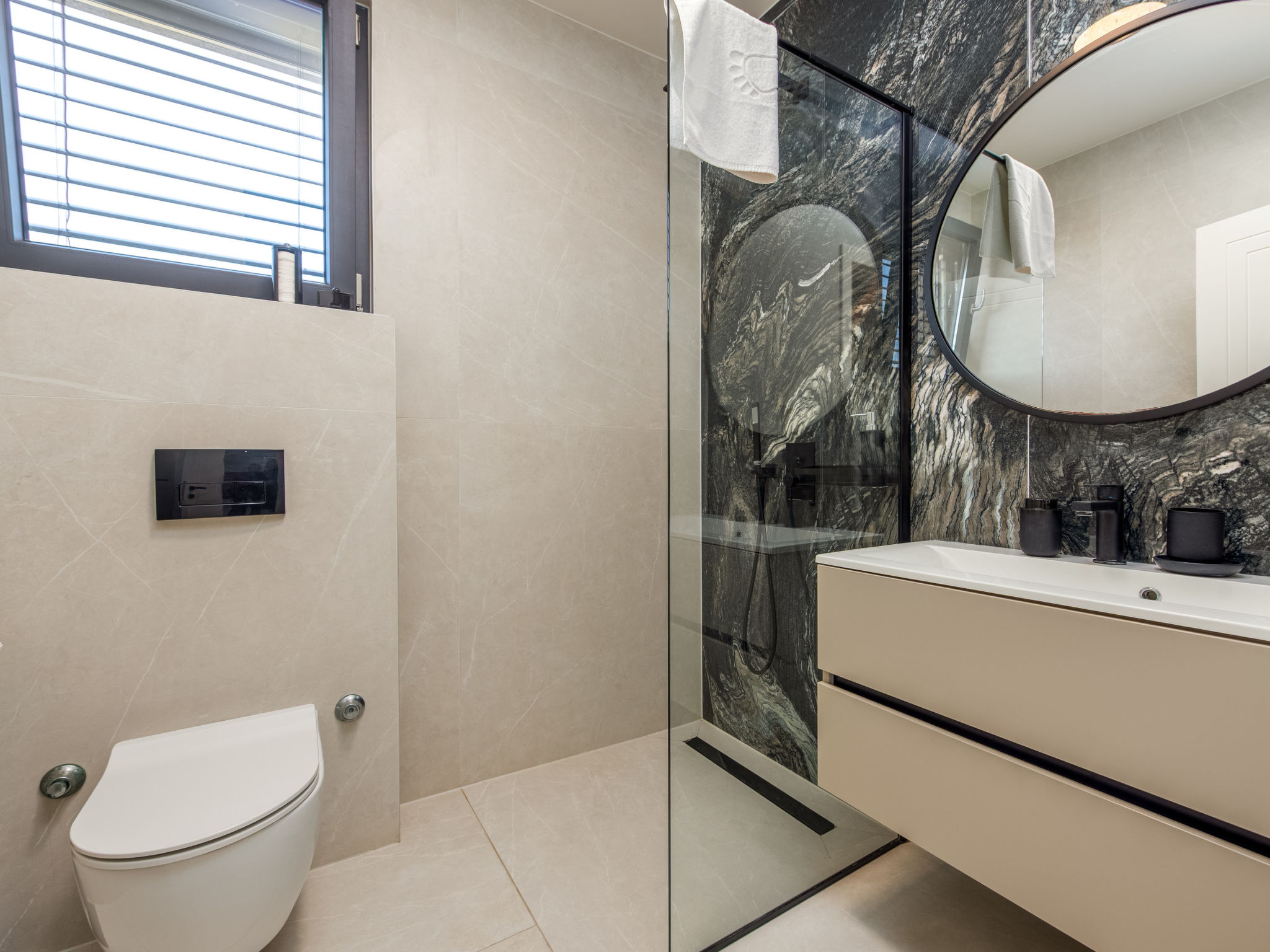 Luxury Apartment Infinity Blue A4 Penthouse - Binnen