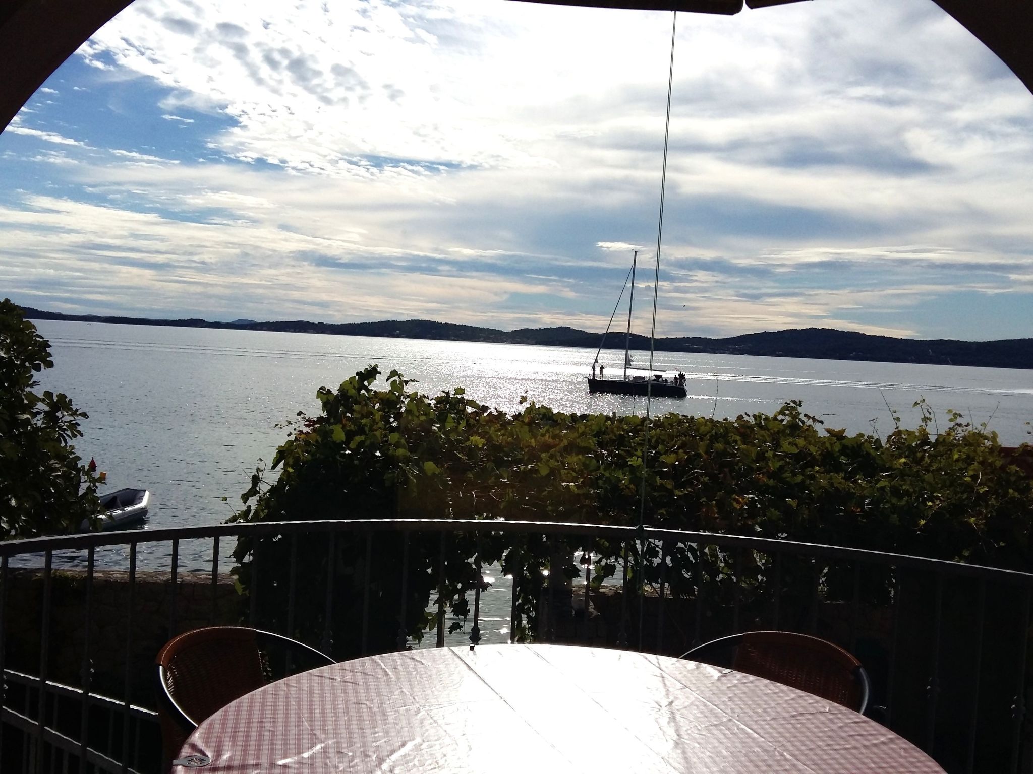 Geräumiges Ferienwohnung im Erdgeschoss mit zwei Schlafzimmern für sechs Person