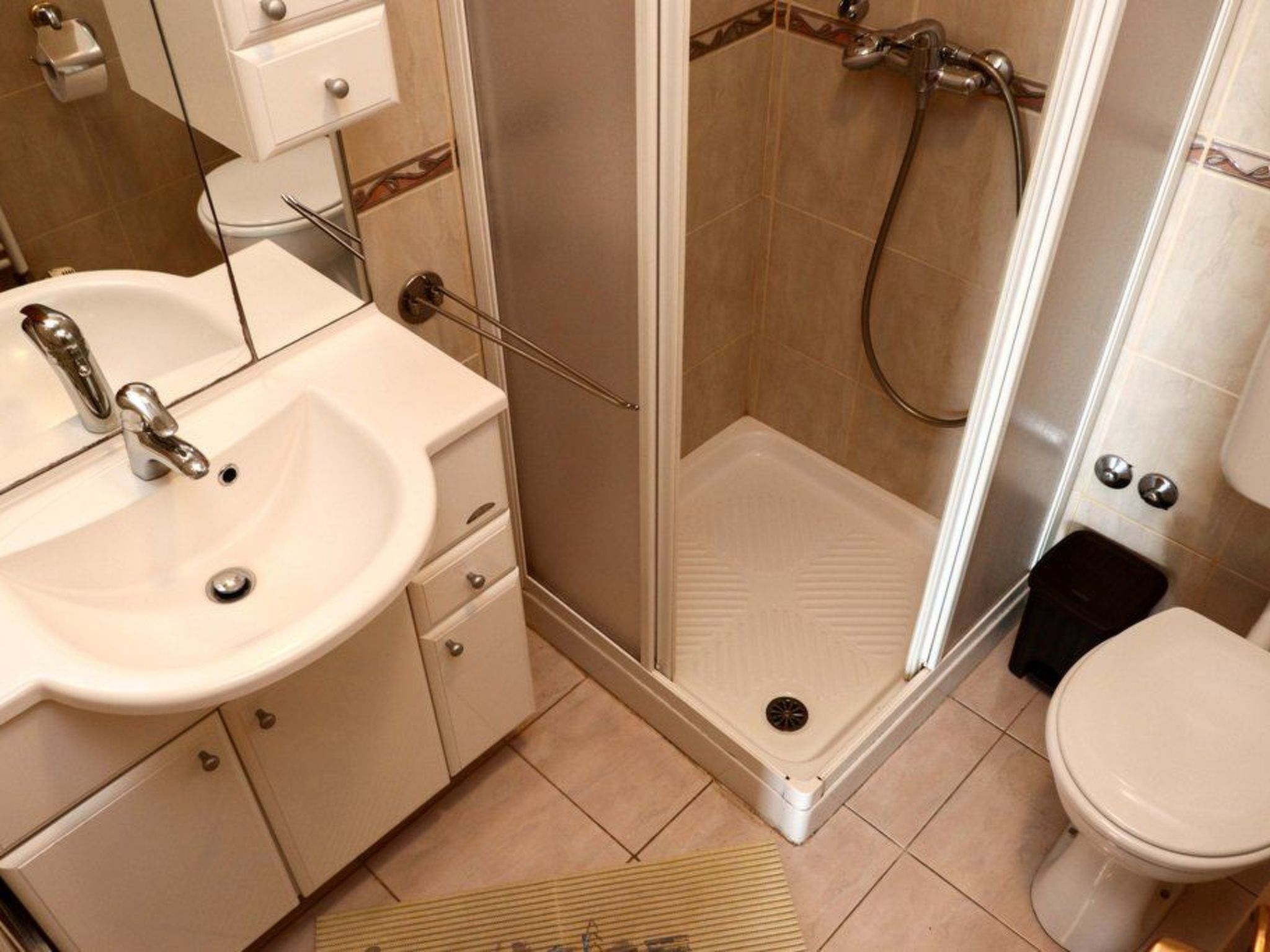 Apartment im zweiten Stock mit Blick aufs Meer-Drinnen