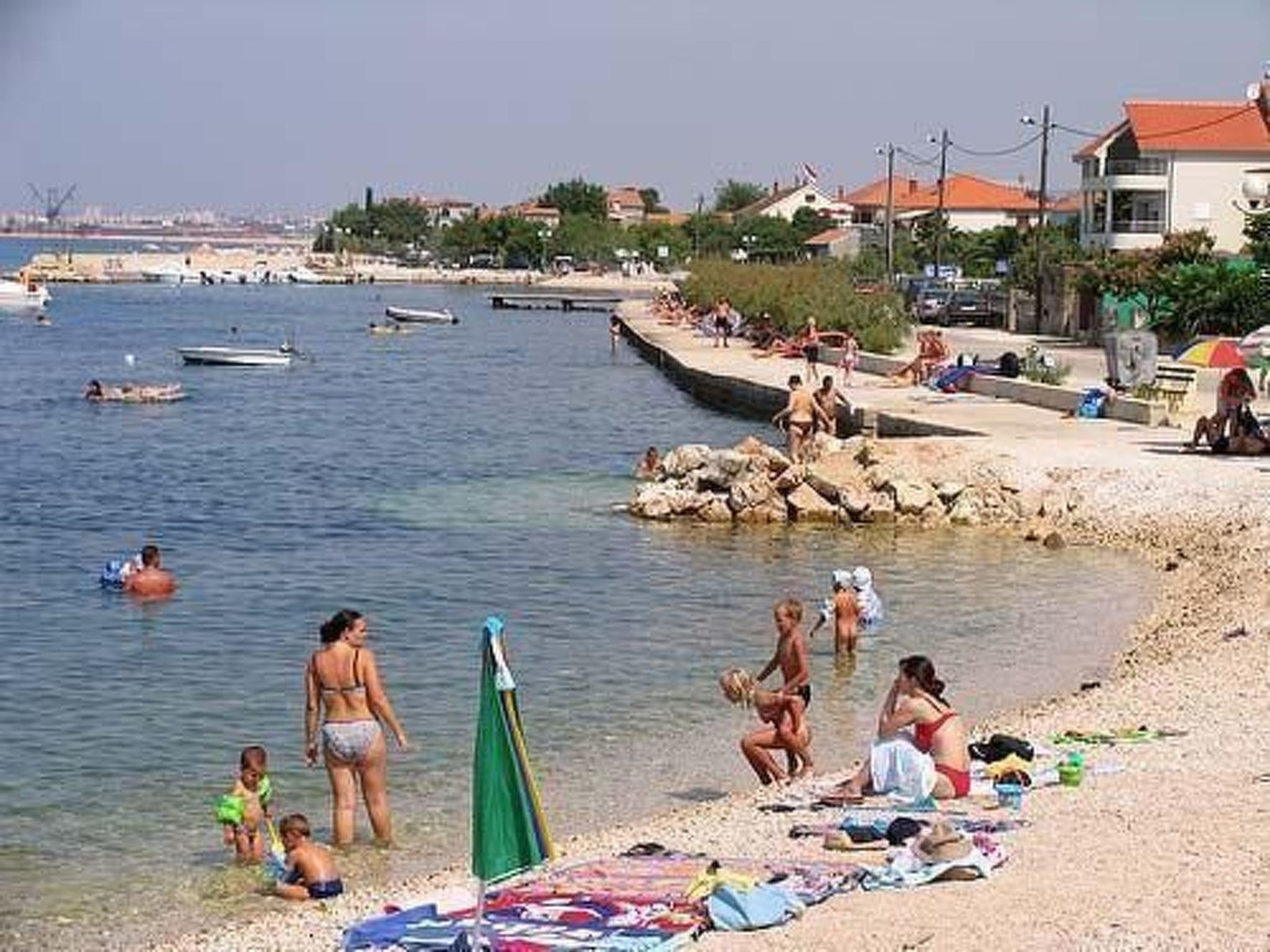 Apartment im zweiten Stock mit Blick aufs Meer-Draußen