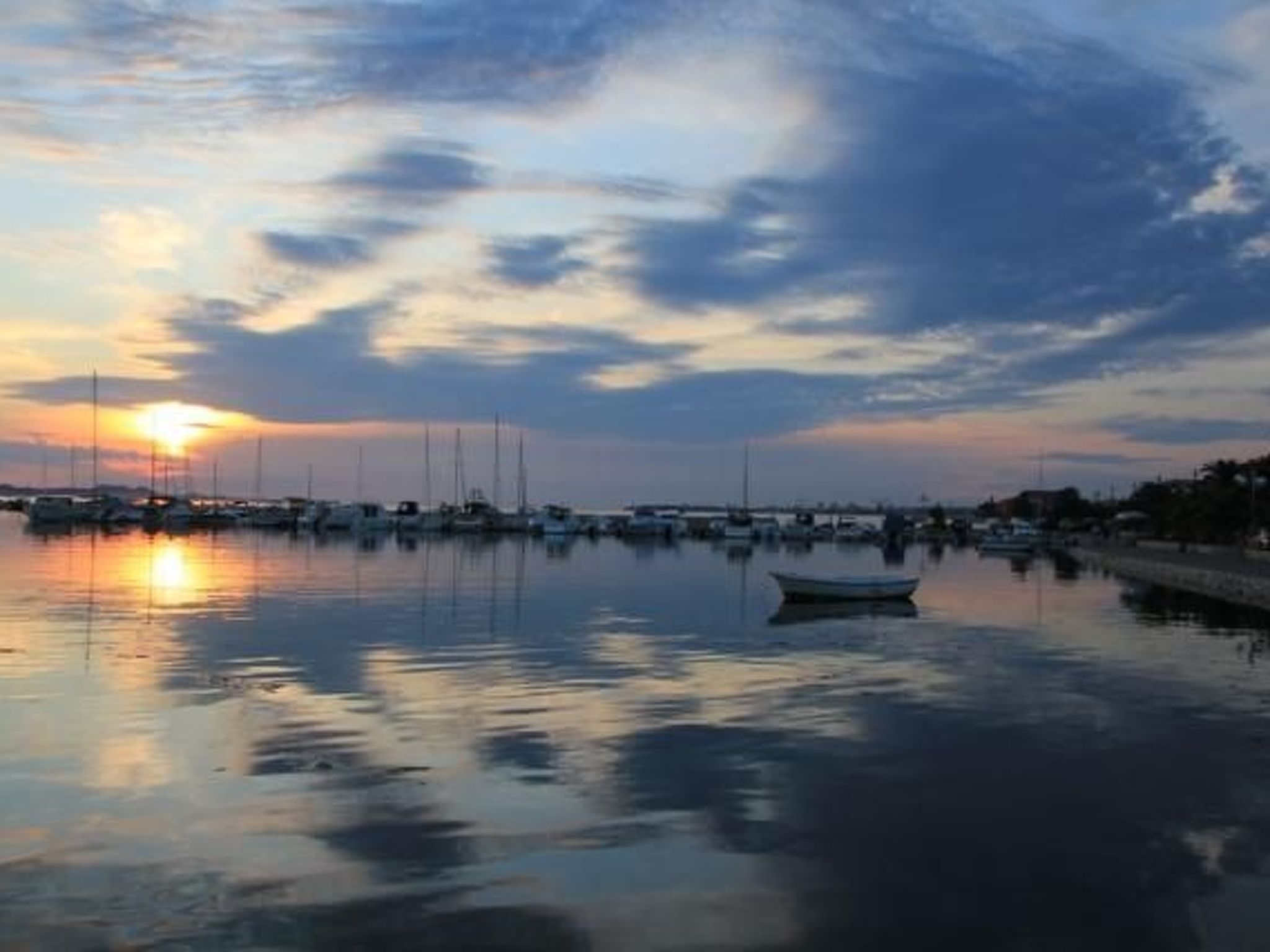 Apartment im zweiten Stock mit Blick aufs Meer-Draußen
