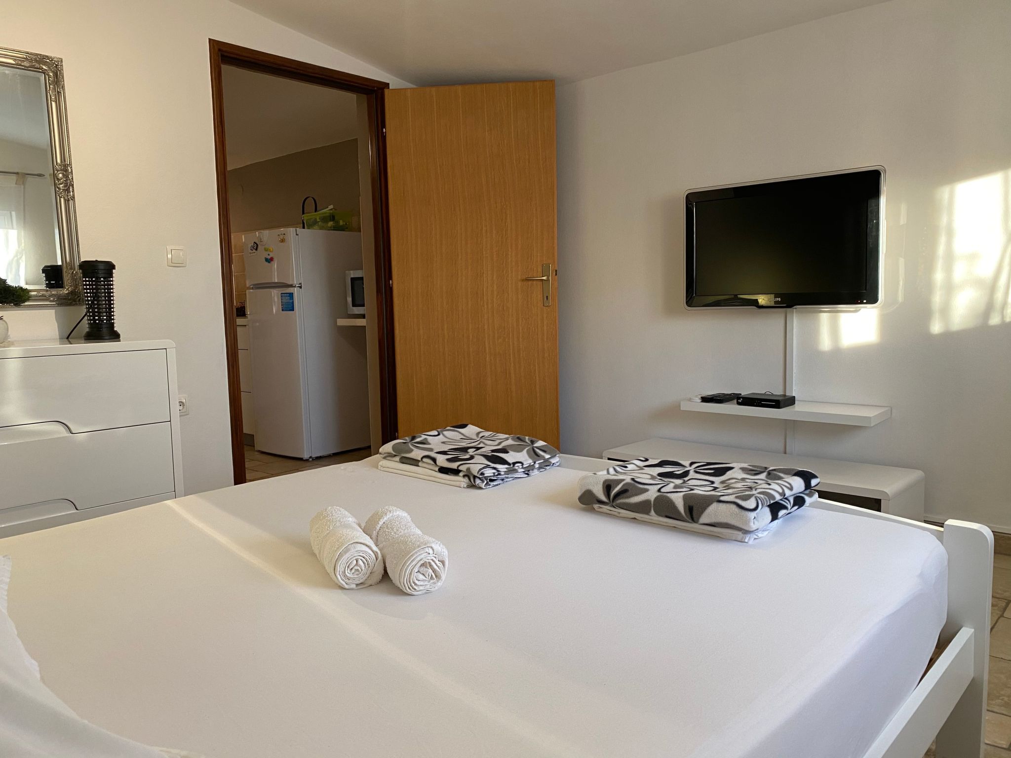 Strandnahes Haus Lolinka mit schattiger Terrasse-Image-tags.info