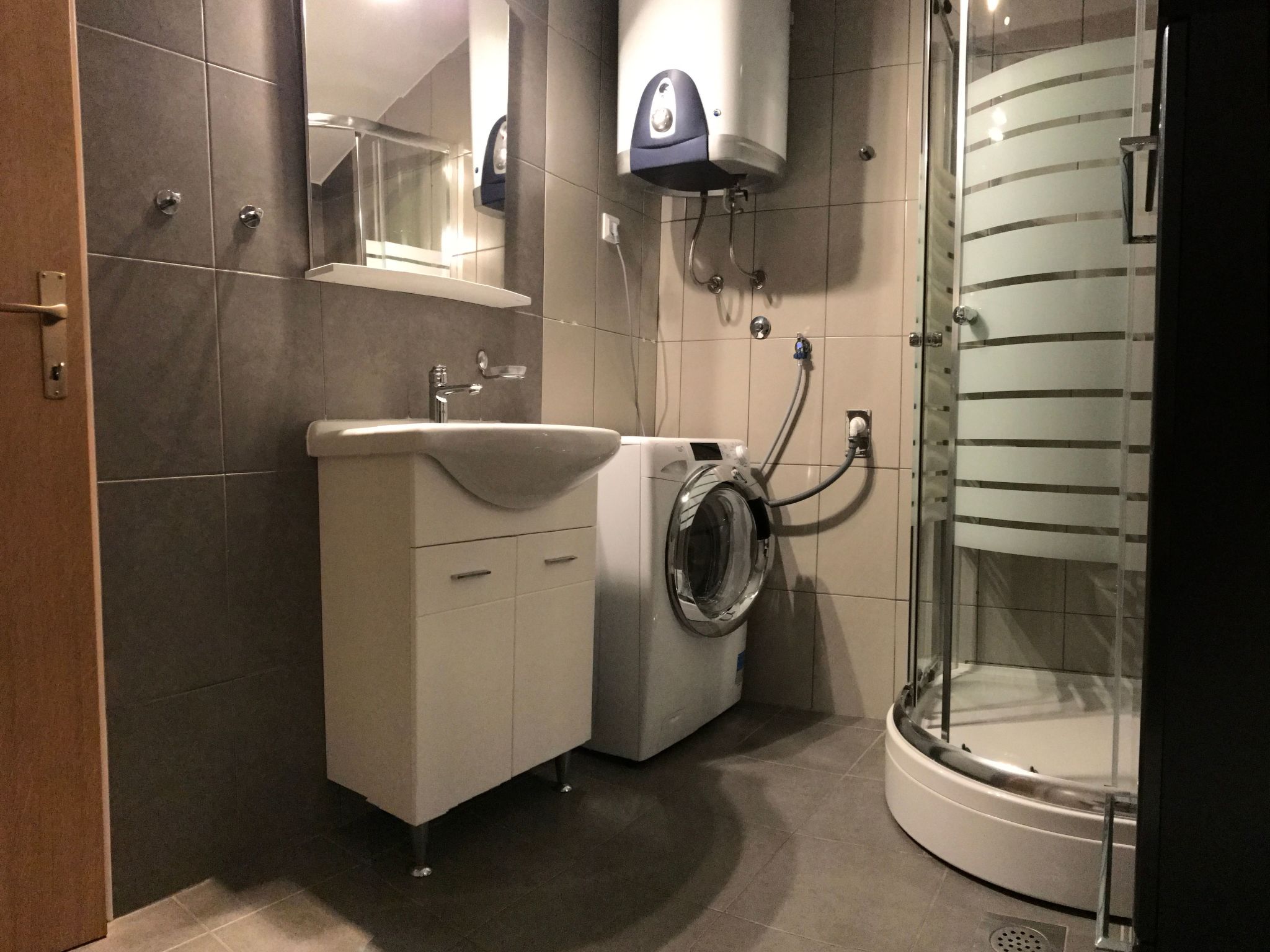 Strandnahes Haus Lolinka mit schattiger Terrasse-Image-tags.info