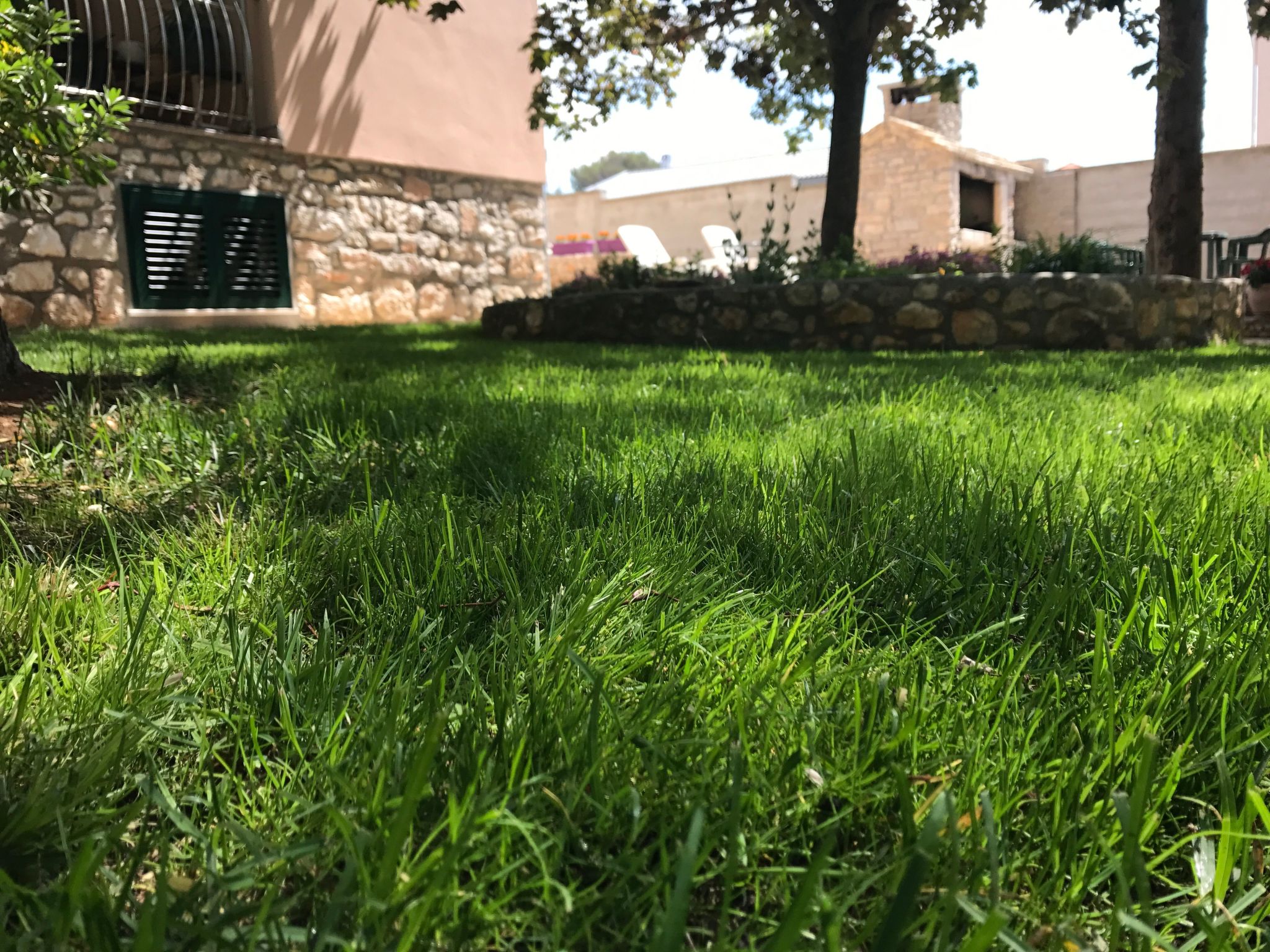 Strandnahes Haus Lolinka mit schattiger Terrasse-Image-tags.info