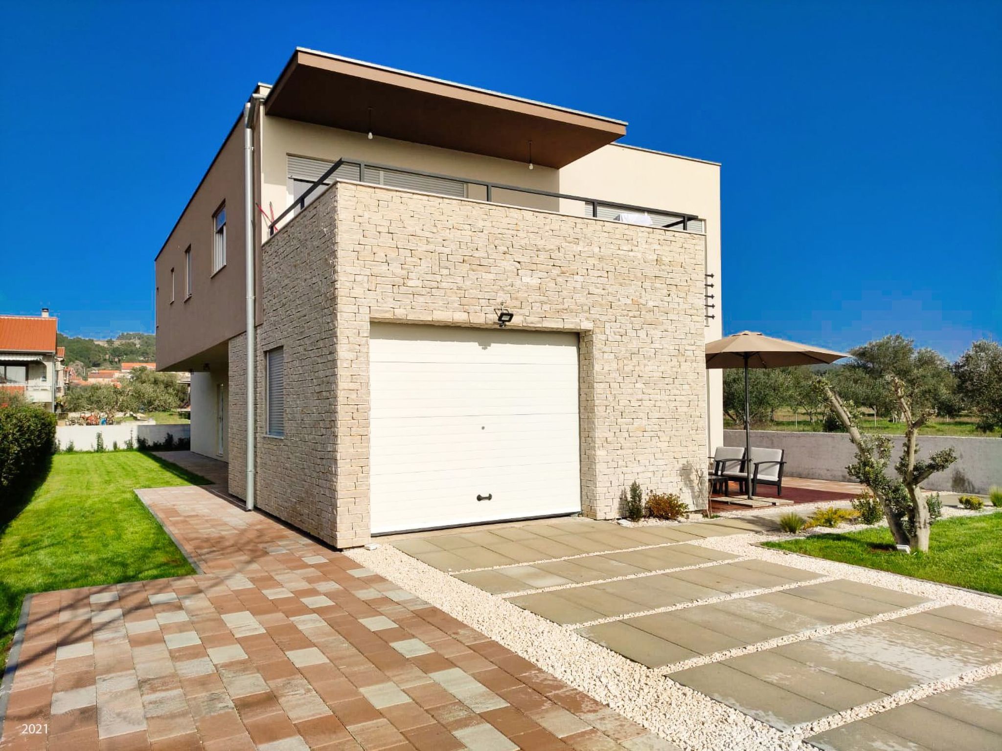 Photo of Große Wohnung in Bibinje mit Möblierter Terrasse