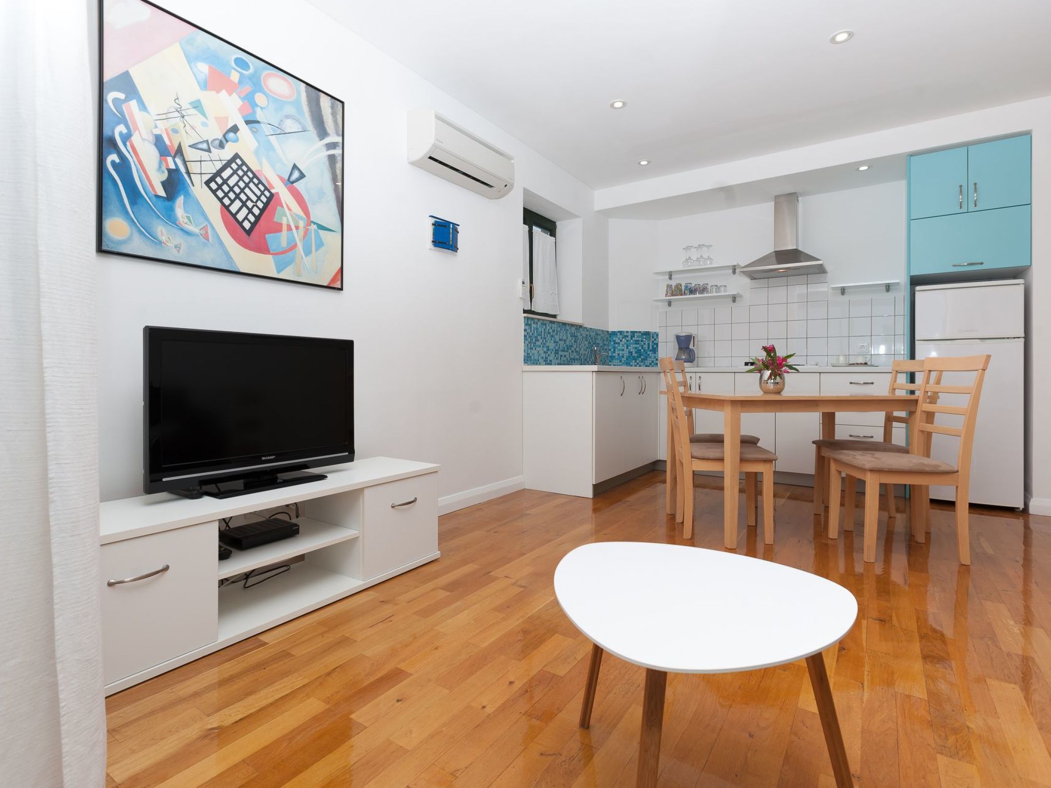 Apartment Cinthija mit Balkon direkt am Strand-Binnen