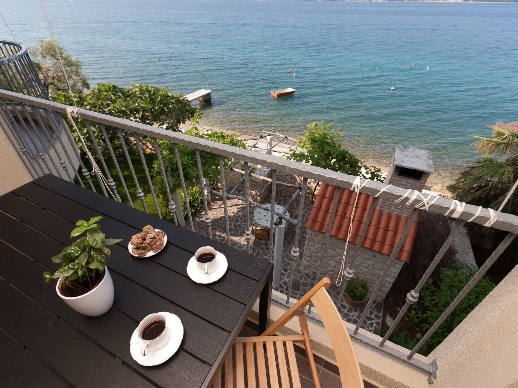 Apartment Cinthija mit Balkon direkt am Strand-Binnen