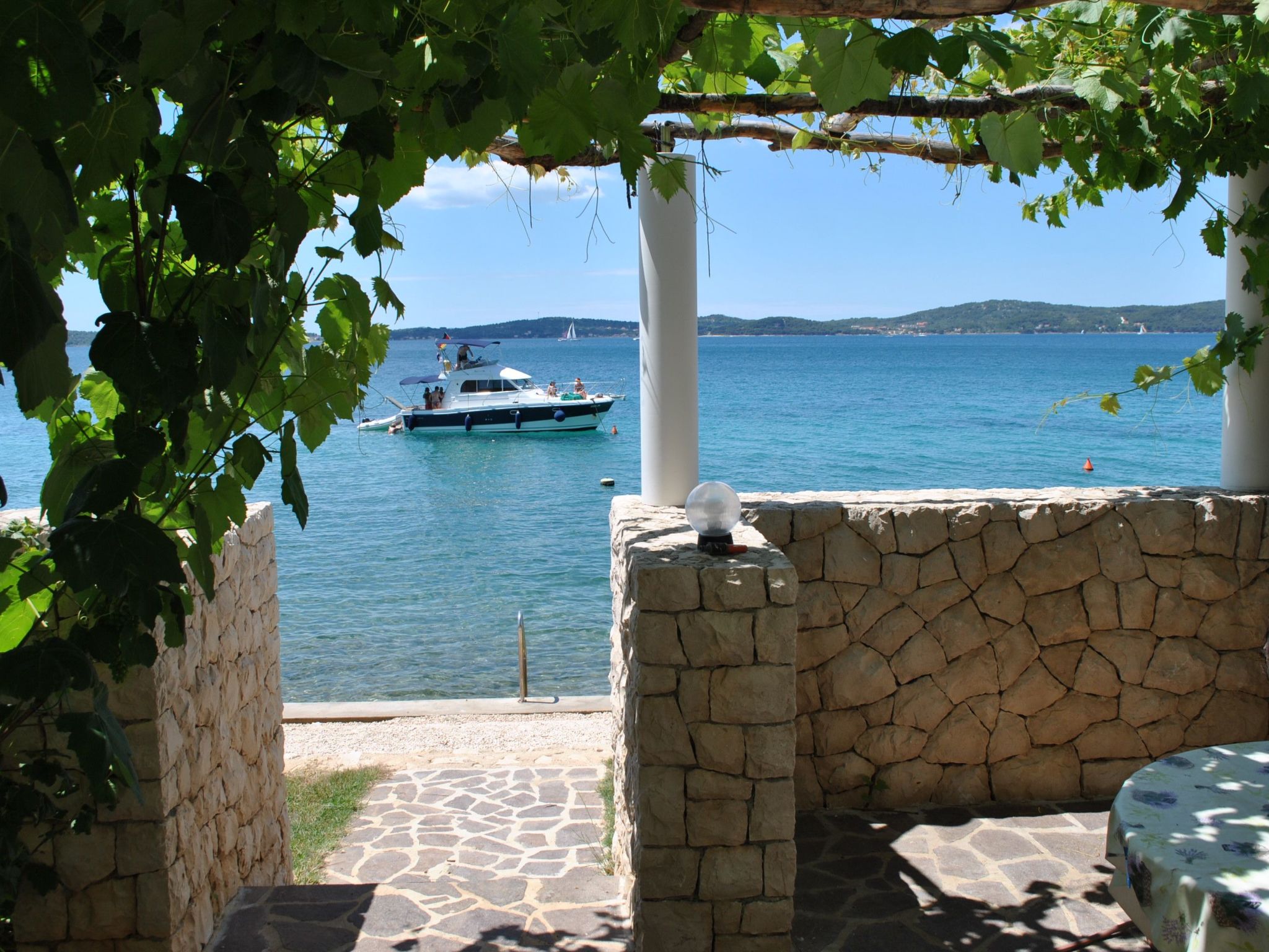 Apartment Cinthija mit Balkon direkt am Strand-Binnen