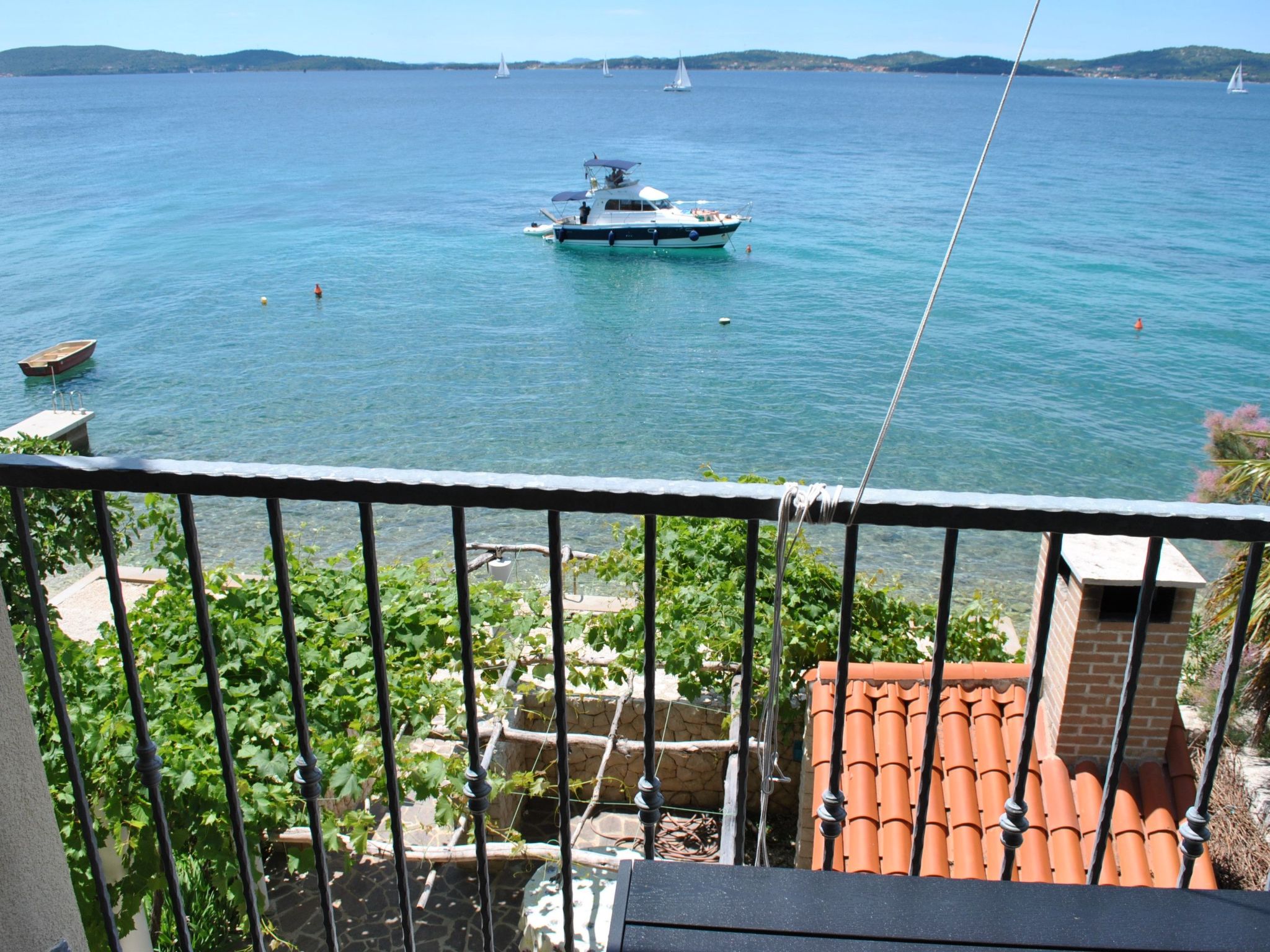 Apartment Cinthija mit Balkon direkt am Strand-Binnen