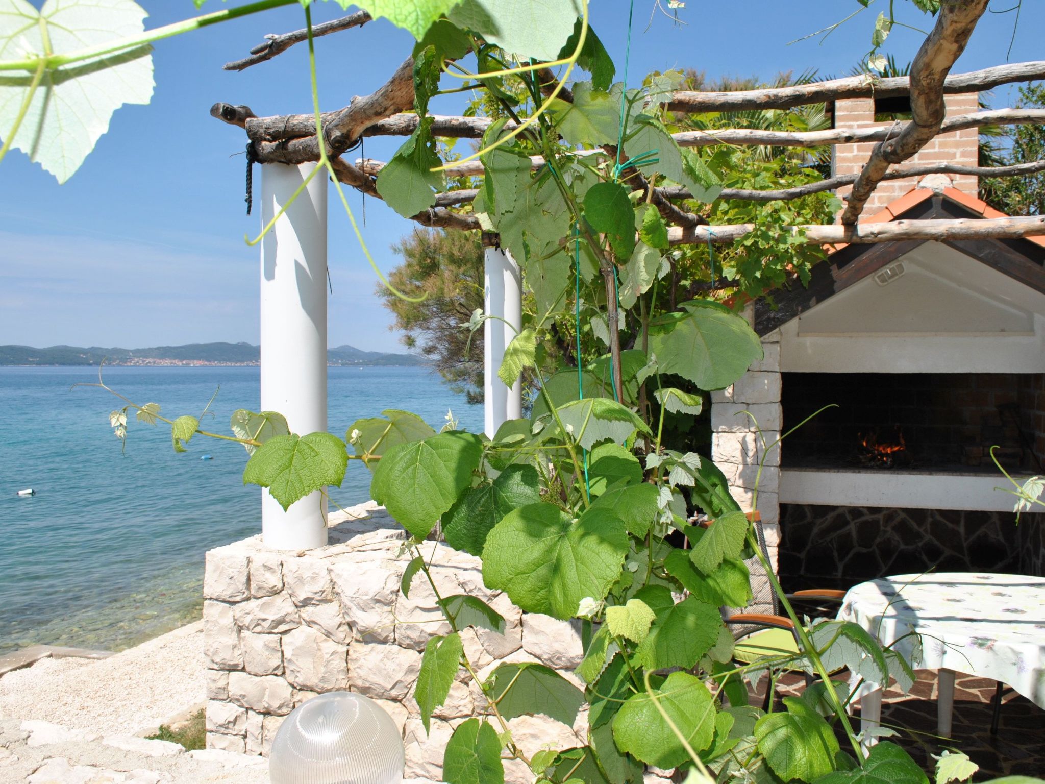 Apartment Cinthija mit Balkon direkt am Strand-Binnen