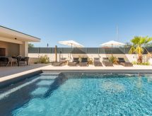 Villa Niksun: Luxe vrijstaande villa aan het strand in Bibinje, vlakbij Zadar - thumbnail 5