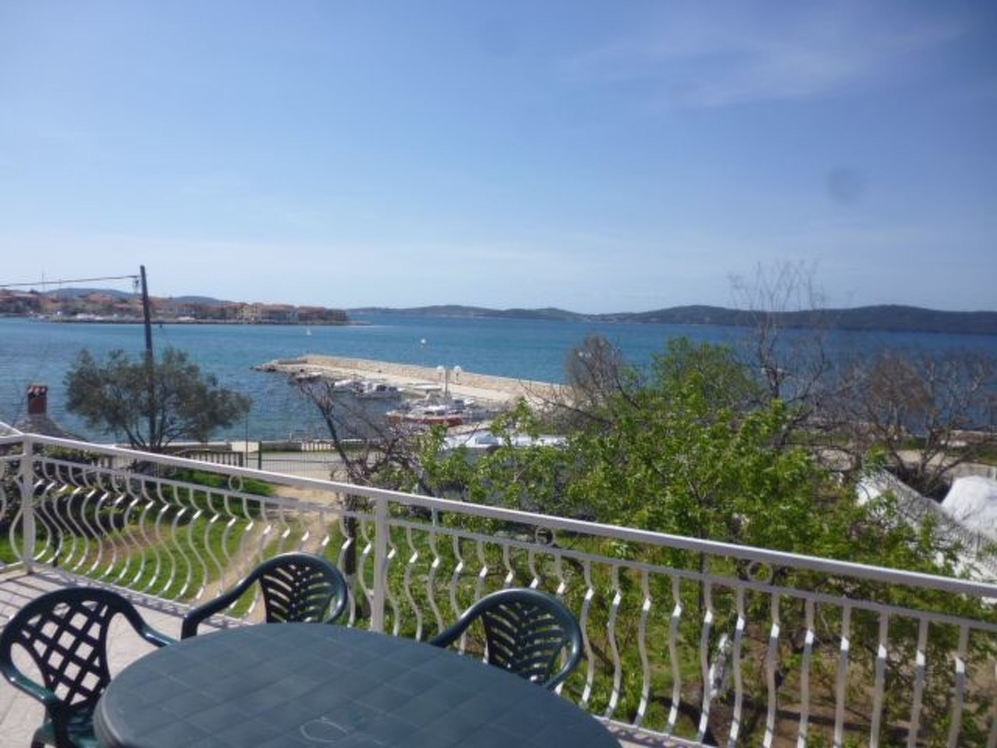 Sonnige Wohnung "Bepo" mit Blick auf das Wasser Apartment in Zadar