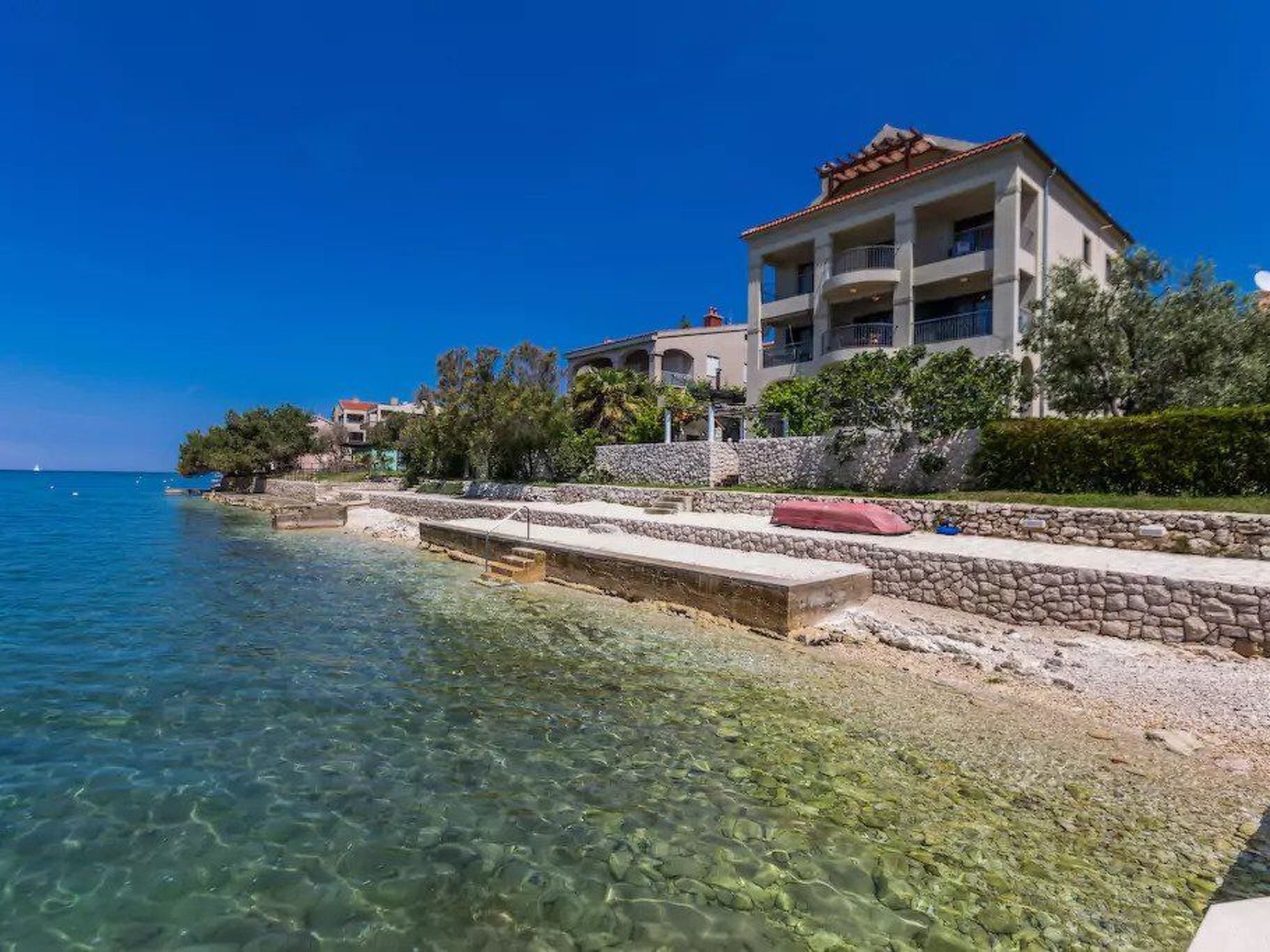 Photo of Wohnung mit Blick auf das Wasser