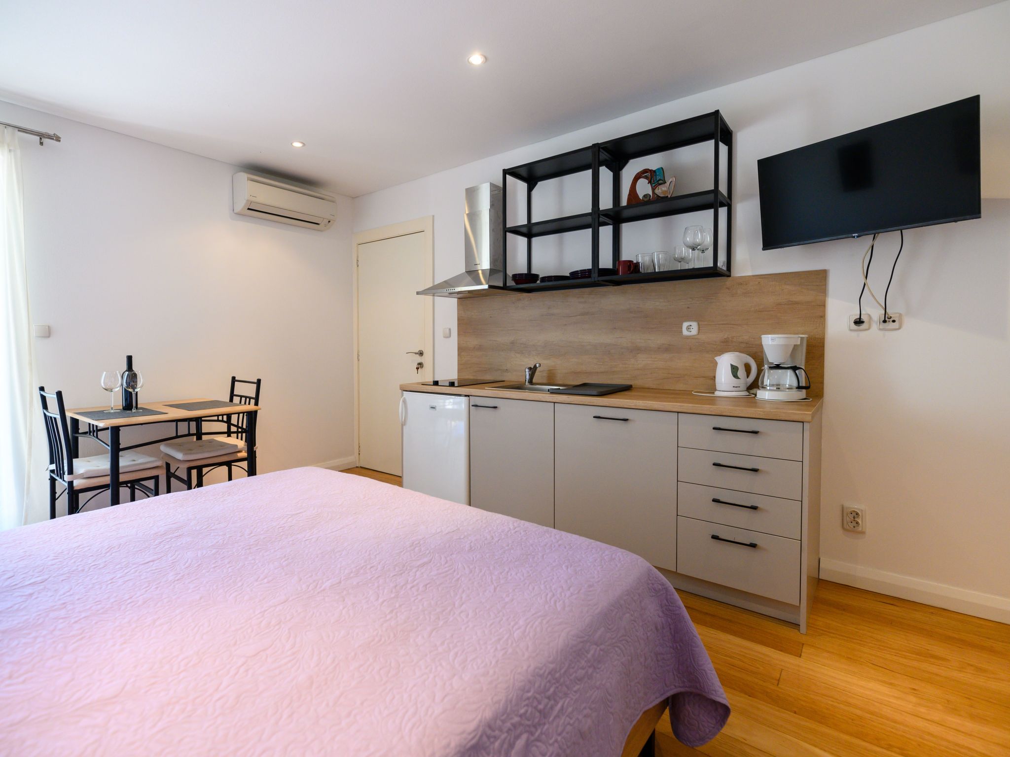 Photo of Studio-Apartment "Nives" mit Blick auf das Wasser