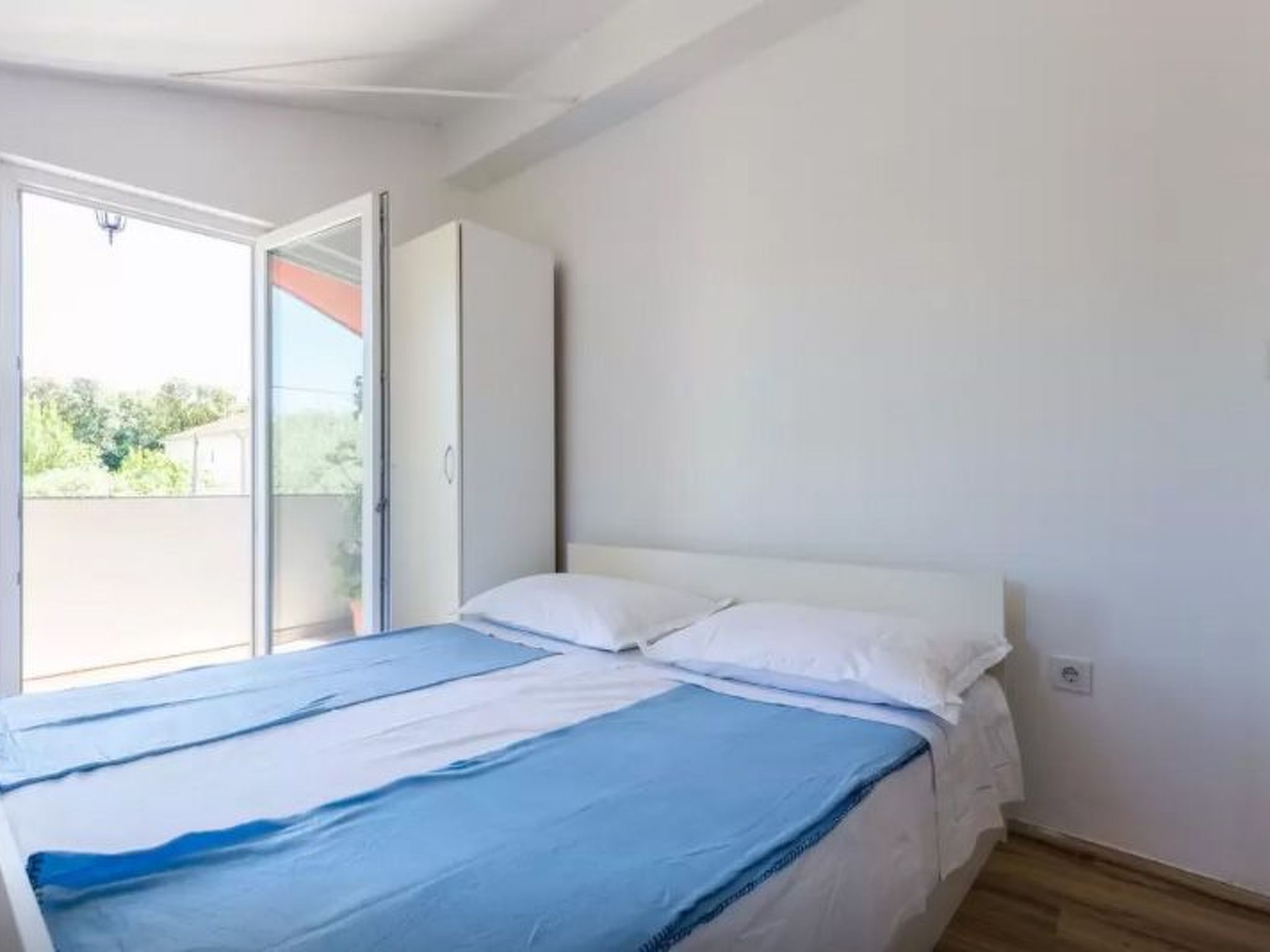 Photo of Modernes Appartement mit Terrasse