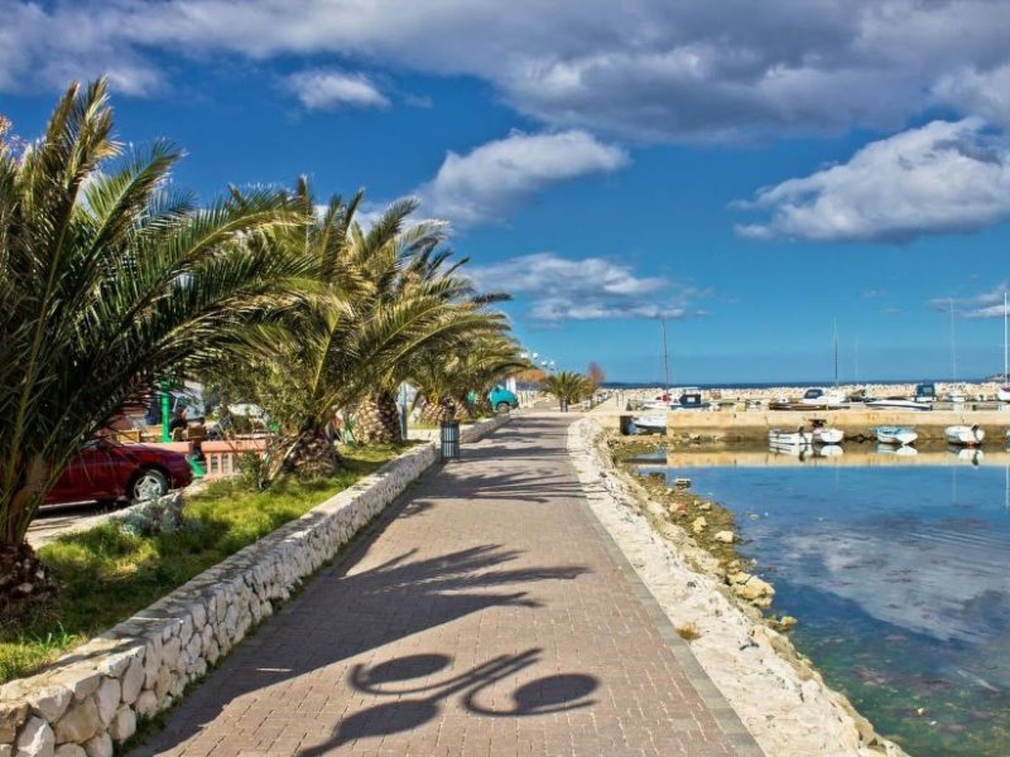 Photo of Modernes Appartement mit Terrasse