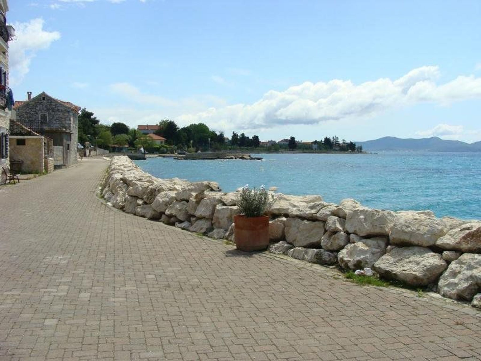 Photo of Sonnige Wohnung in Bibinje mit privatem Parkplatz