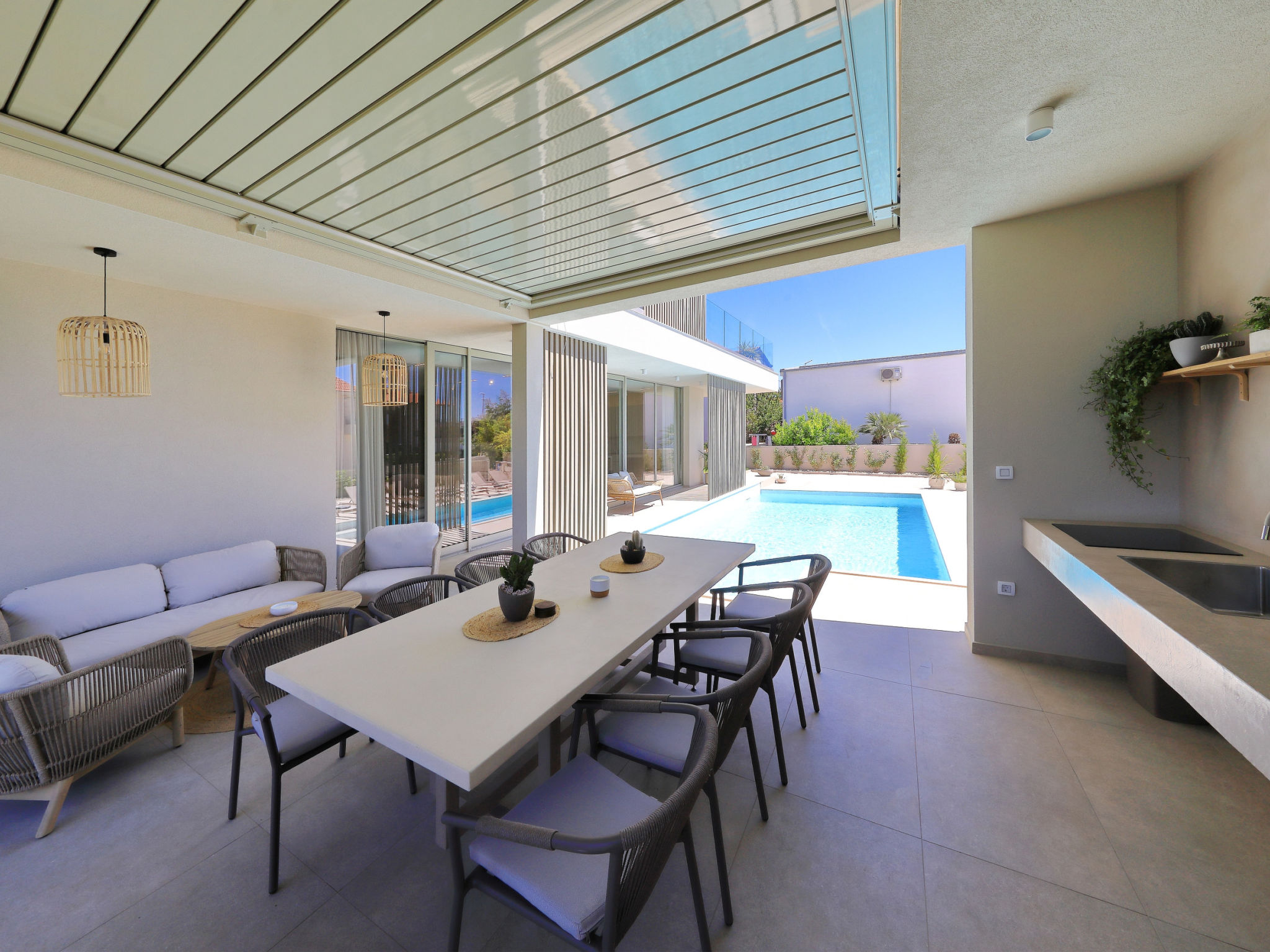 5* Luxury villa La Casa with heated pool and sauna - Buiten