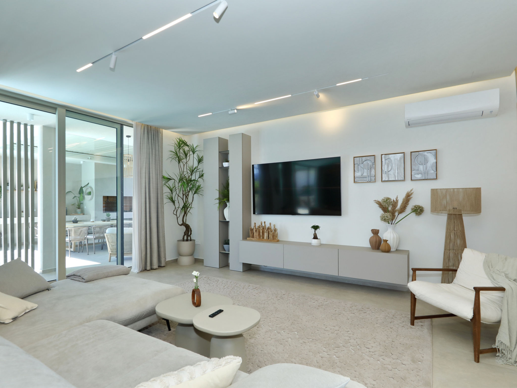 5* Luxury villa La Casa with heated pool and sauna - Binnen