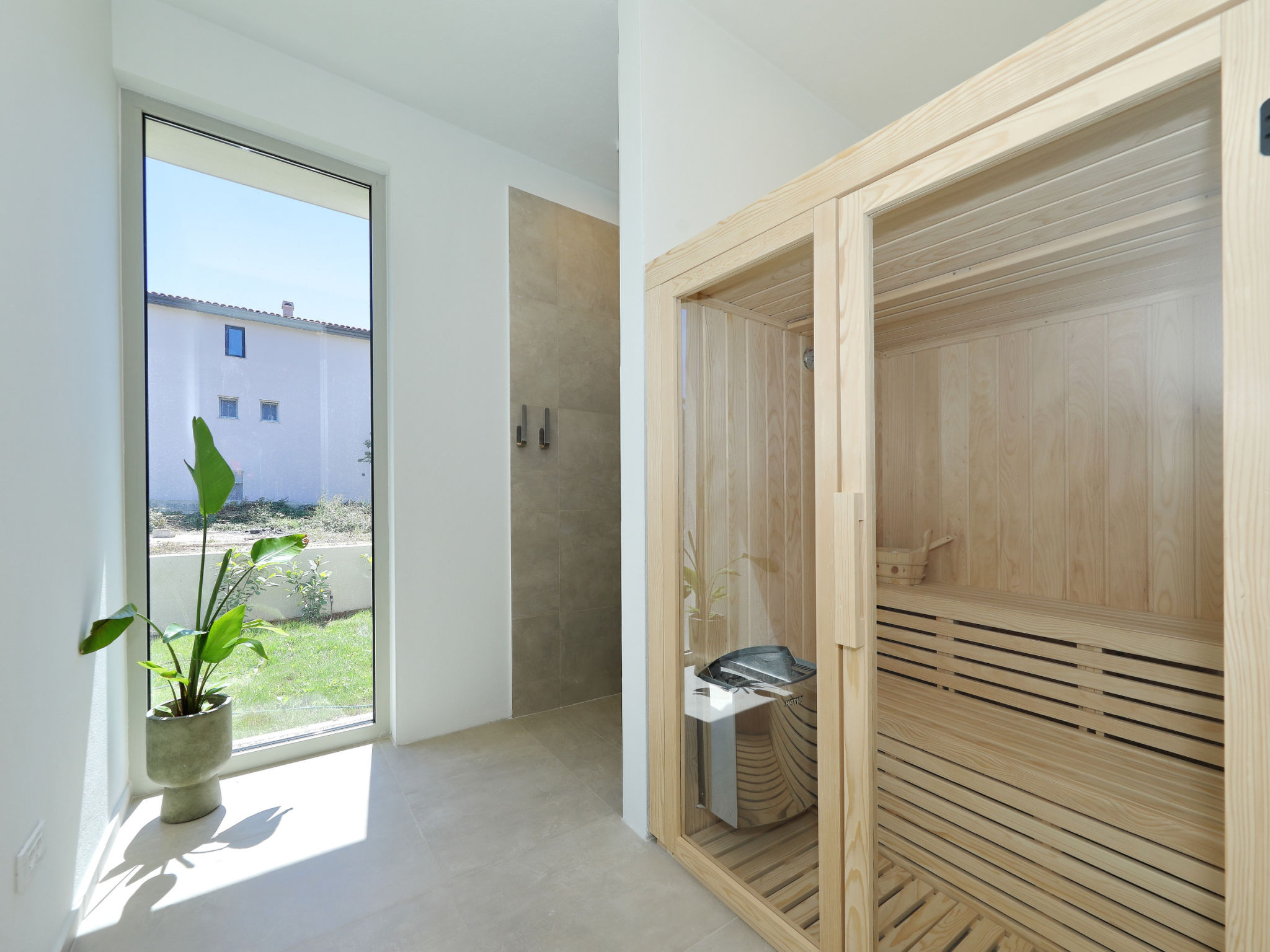 5* Luxury villa La Casa with heated pool and sauna - Binnen