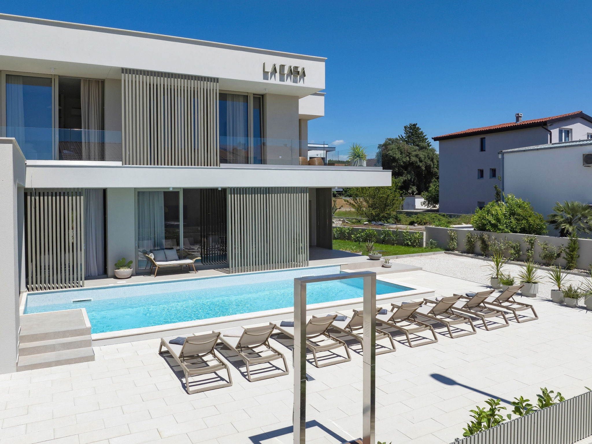 5* Luxury villa La Casa with heated pool and sauna - Buiten