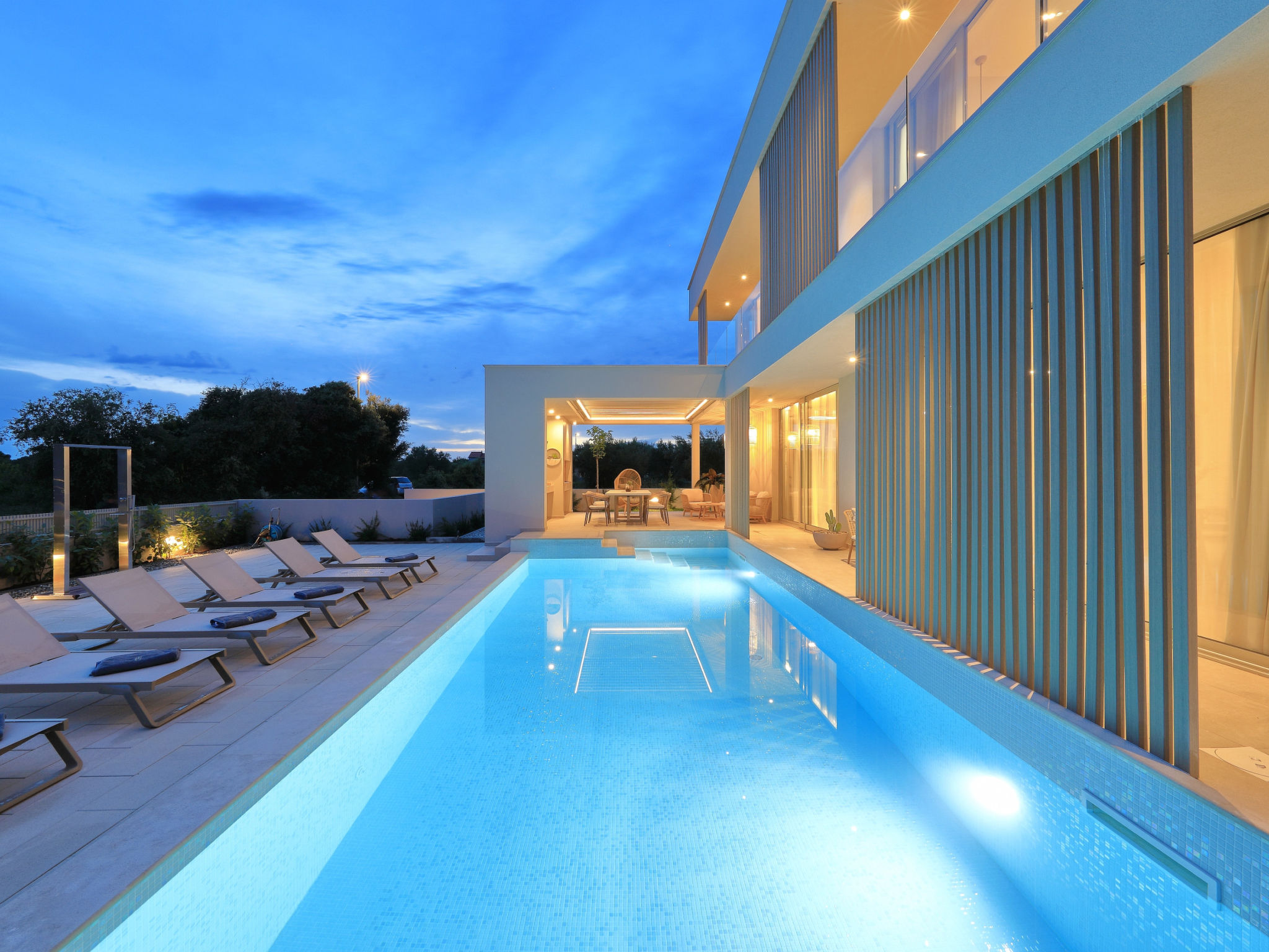 5* Luxury villa La Casa with heated pool and sauna - Buiten
