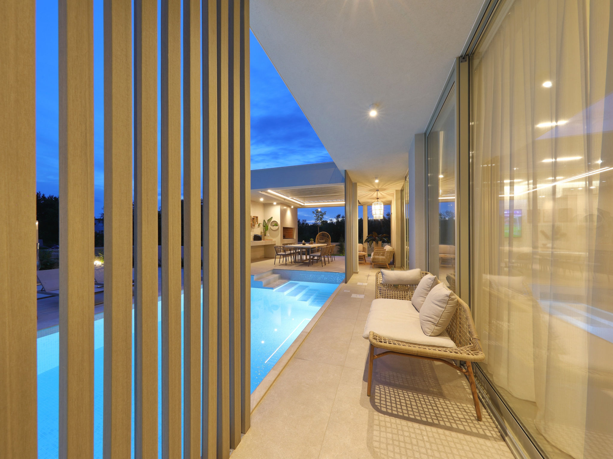 5* Luxury villa La Casa with heated pool and sauna - Buiten