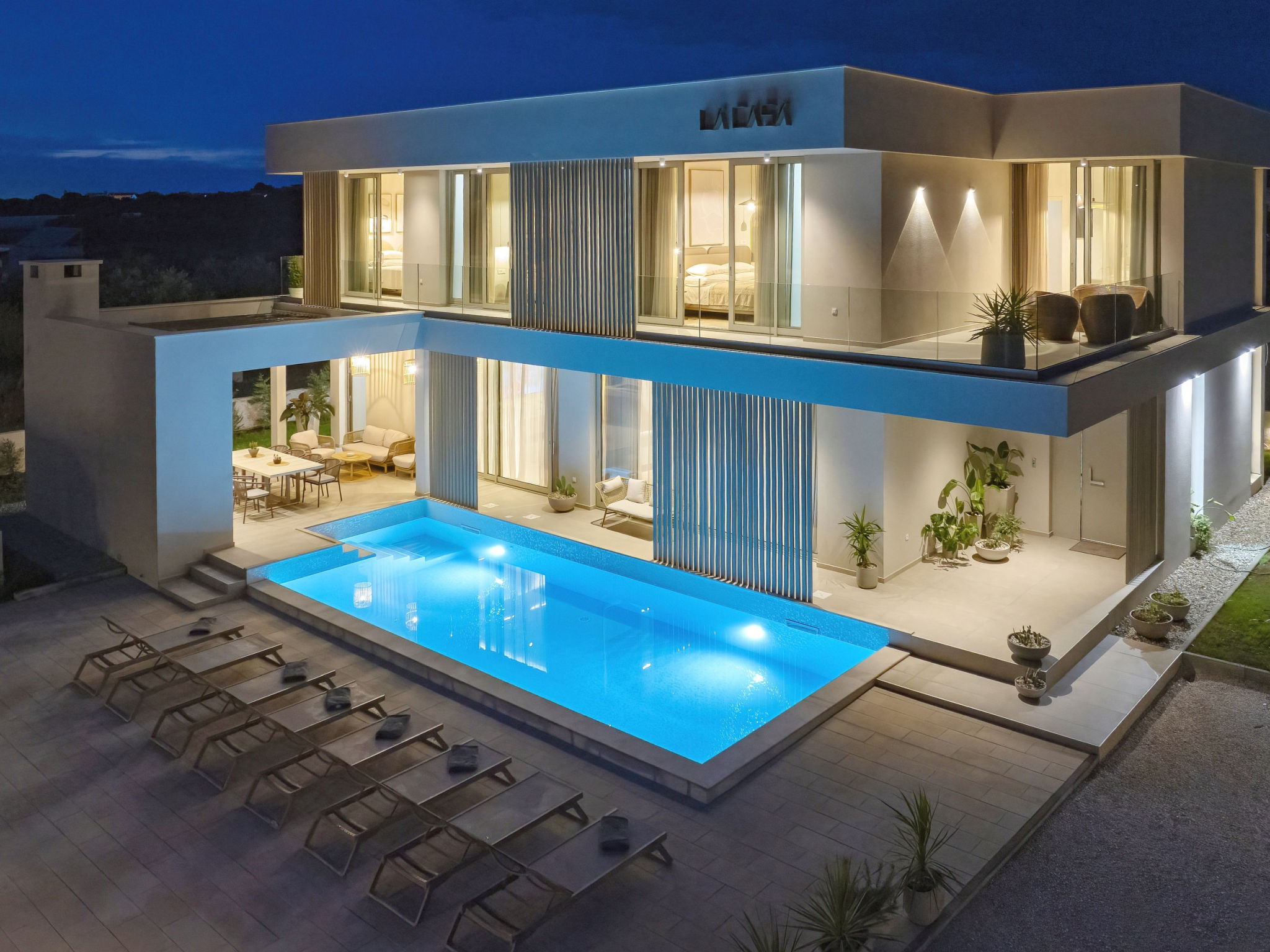 5* Luxury villa La Casa with heated pool and sauna - Buiten