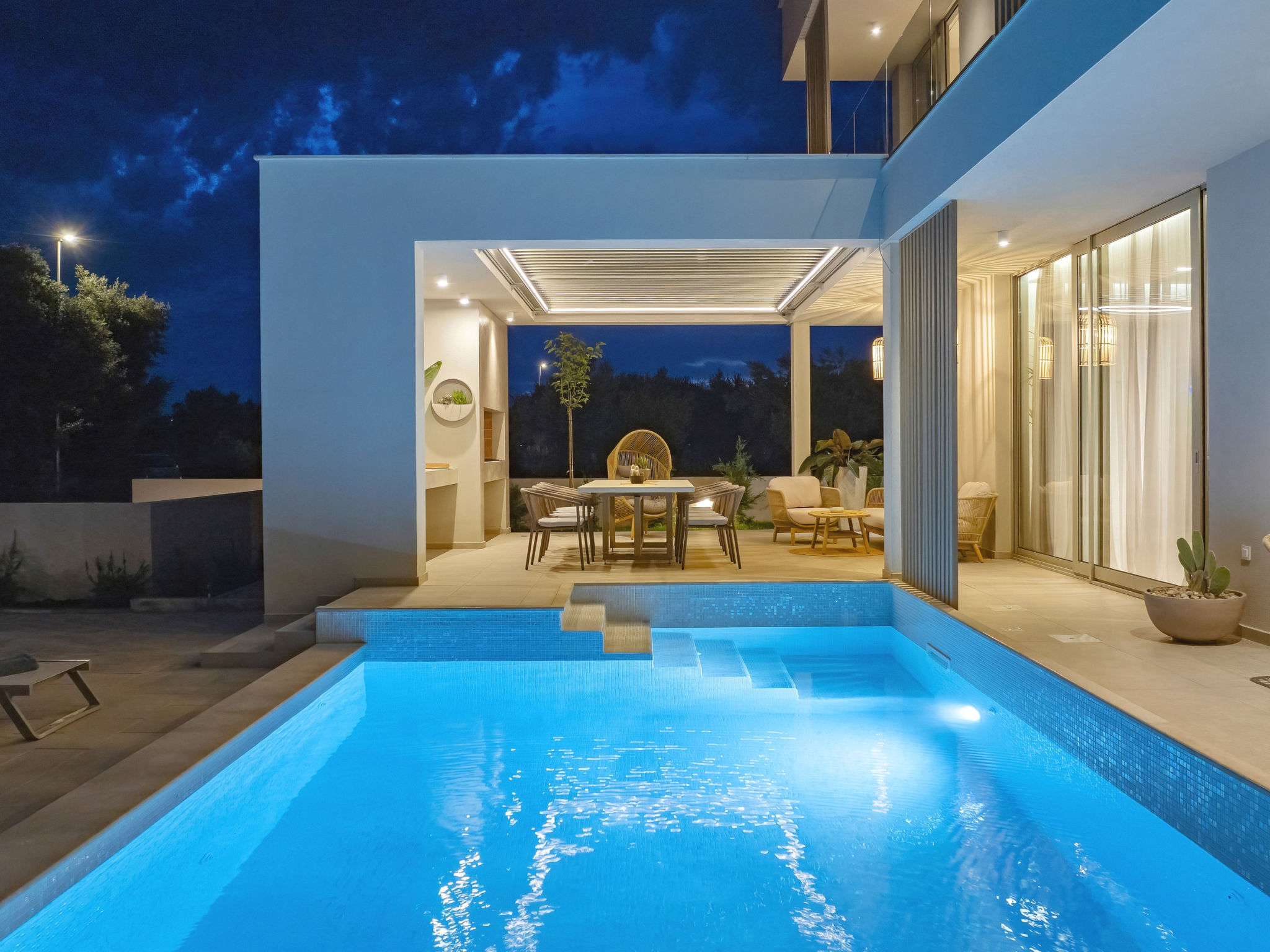 5* Luxury villa La Casa with heated pool and sauna - Buiten