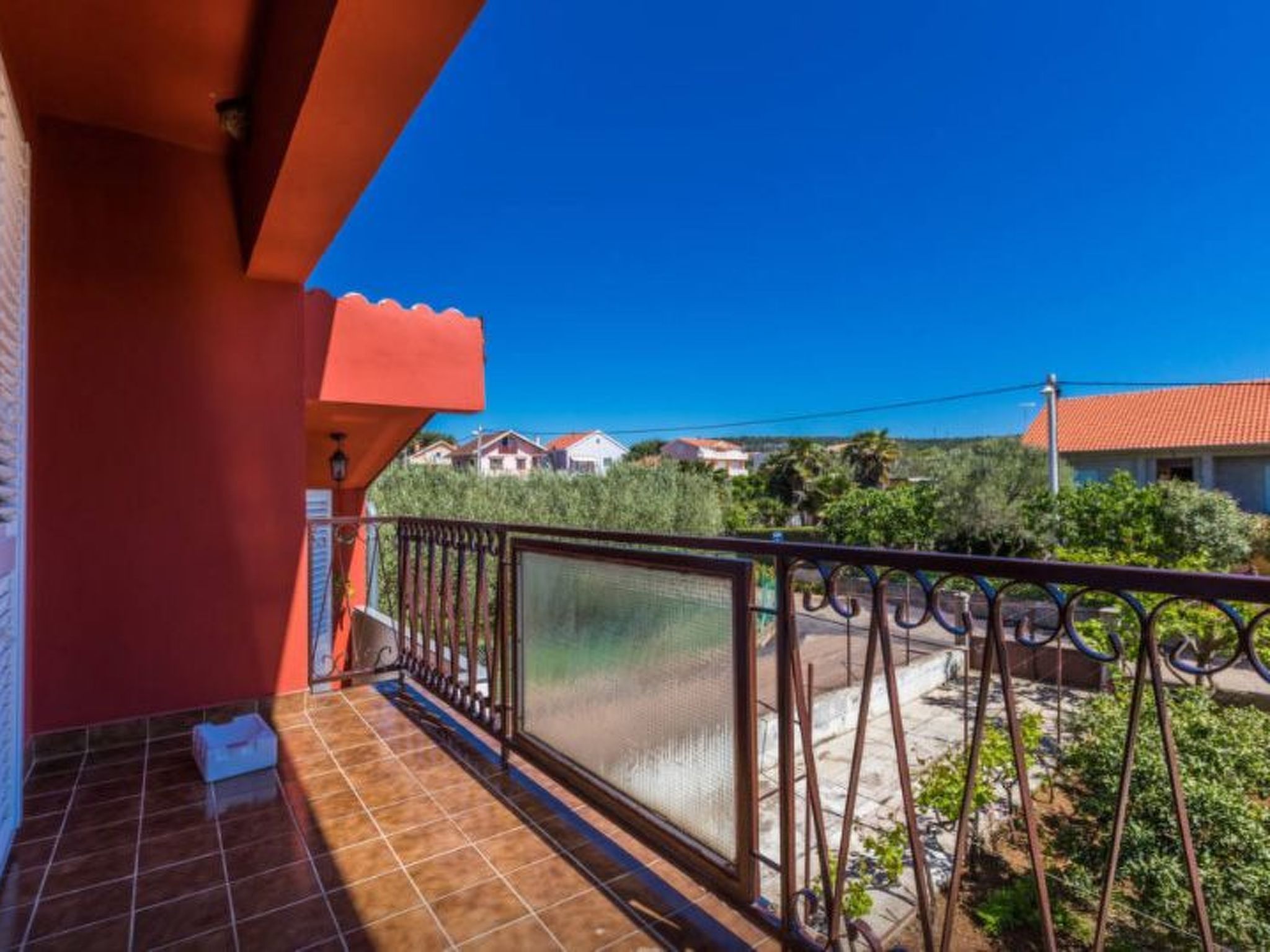 Photo of Sonnige Wohnung in Bibinje mit privatem Parkplatz