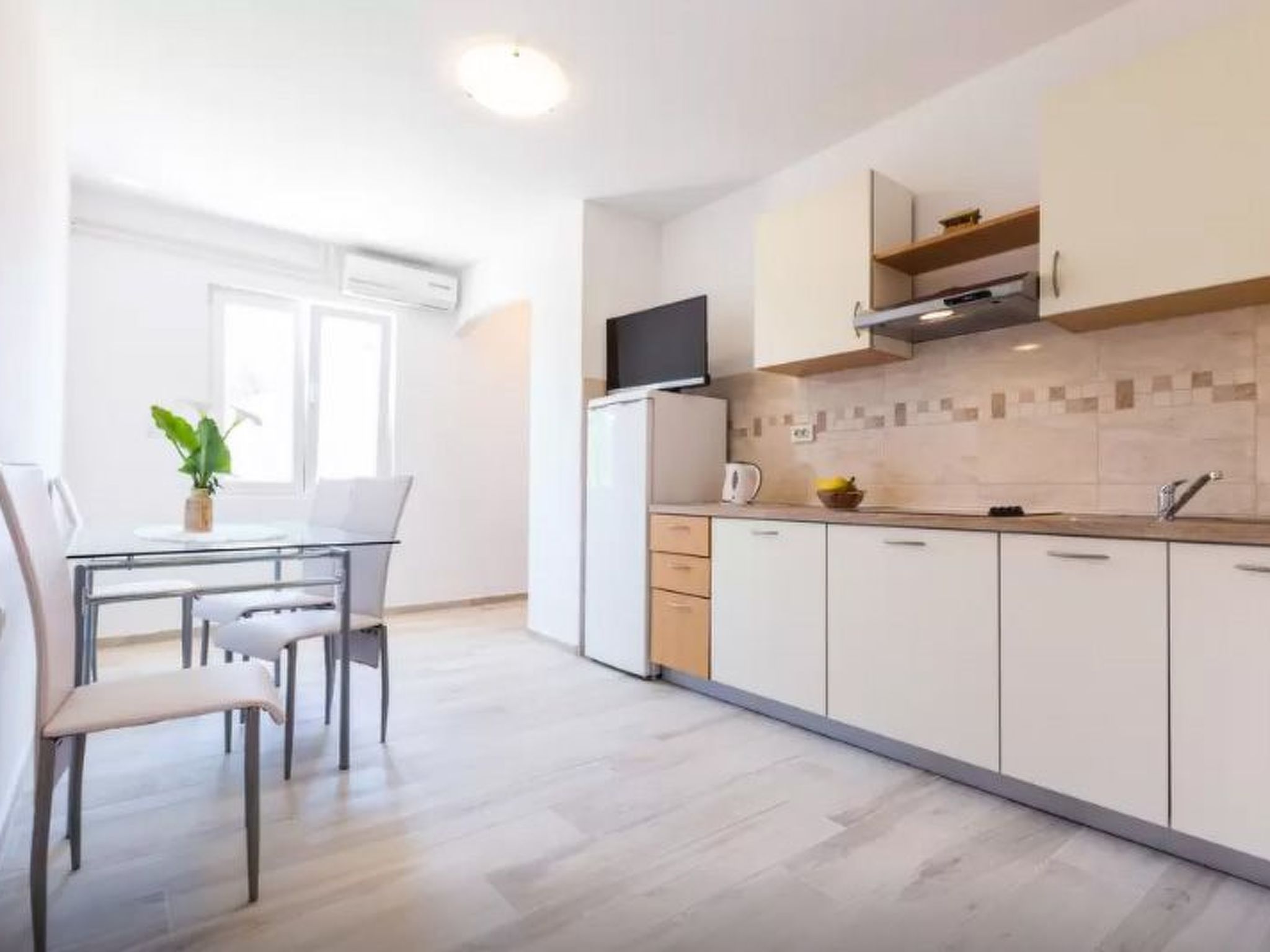 Photo of Modernes Apartment in Bibinje mit privatem Parkplatz