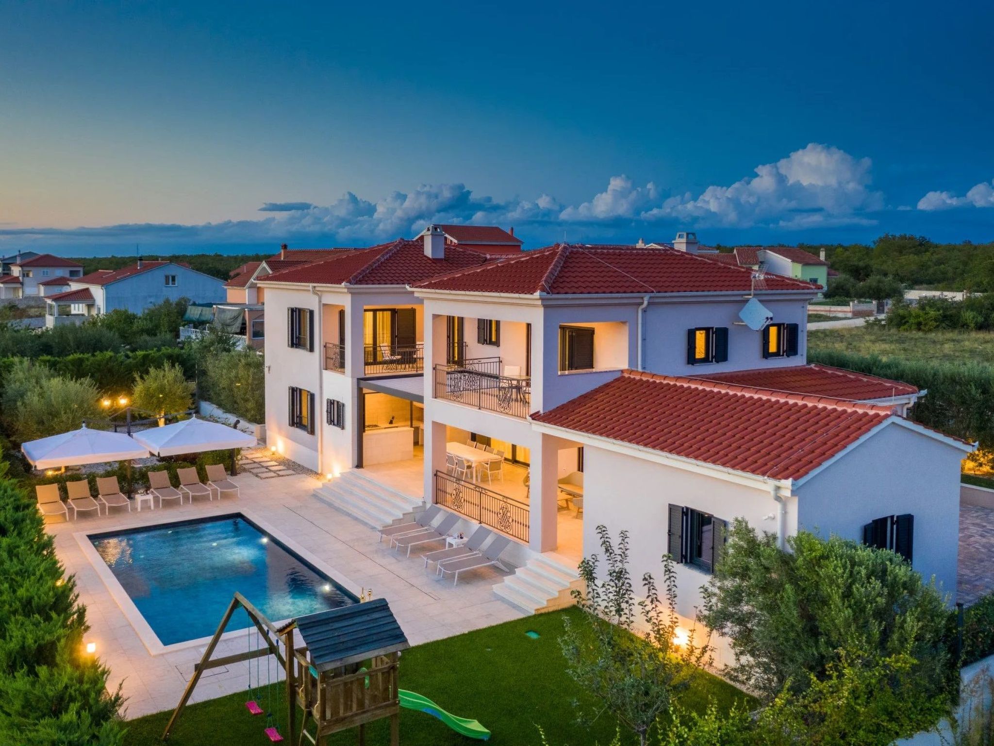 Vakantiehuis met privé zwembad in Debeljak (Kroatië) voor 9 personen