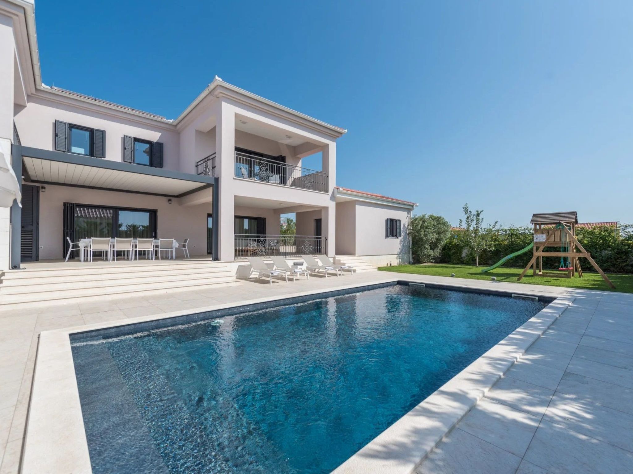 Haus für 9 Personen und 1 Kind in Gornje Rastane-Binnen