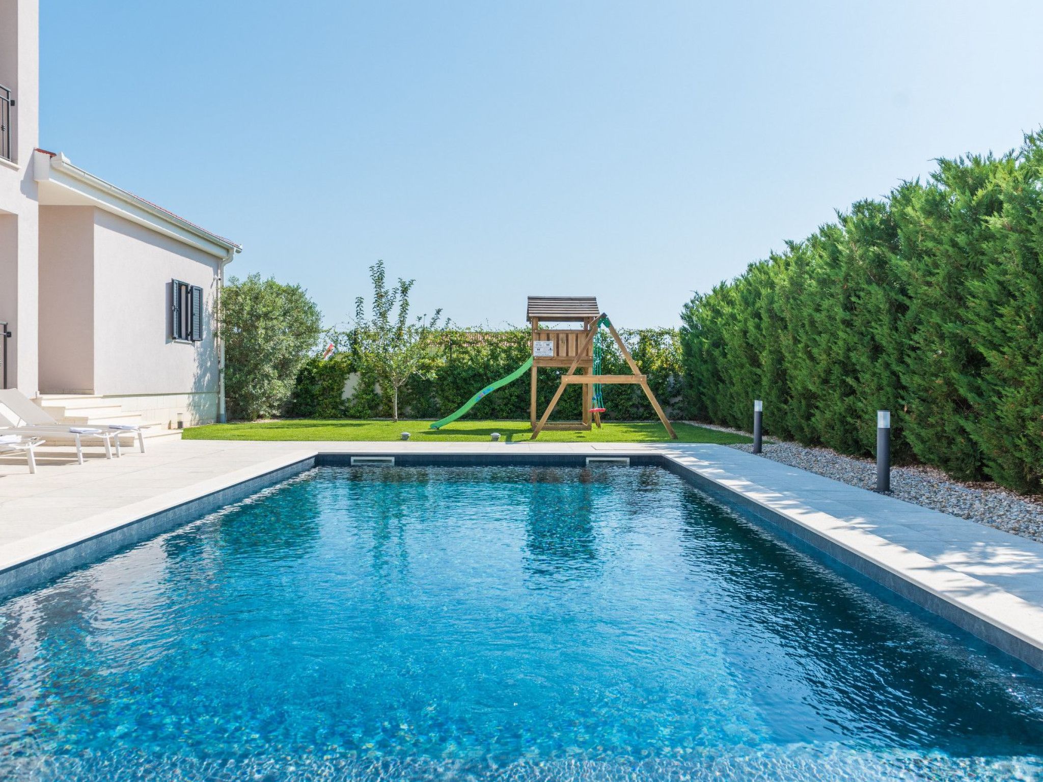 Haus für 9 Personen und 1 Kind in Gornje Rastane-Binnen