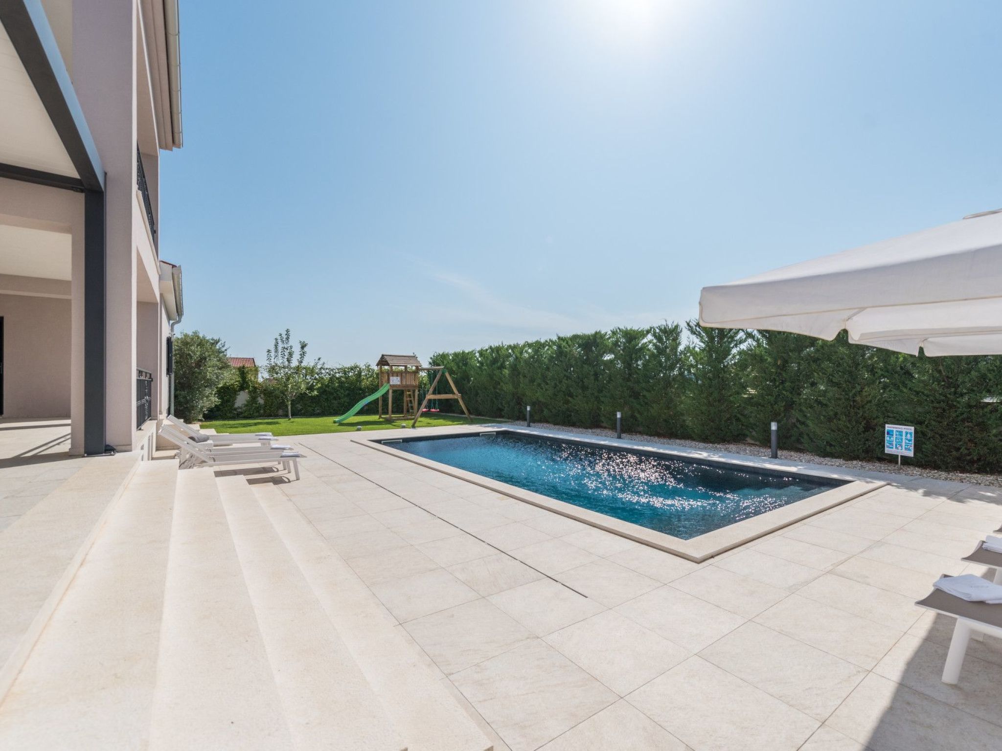 Haus für 9 Personen und 1 Kind in Gornje Rastane-Binnen