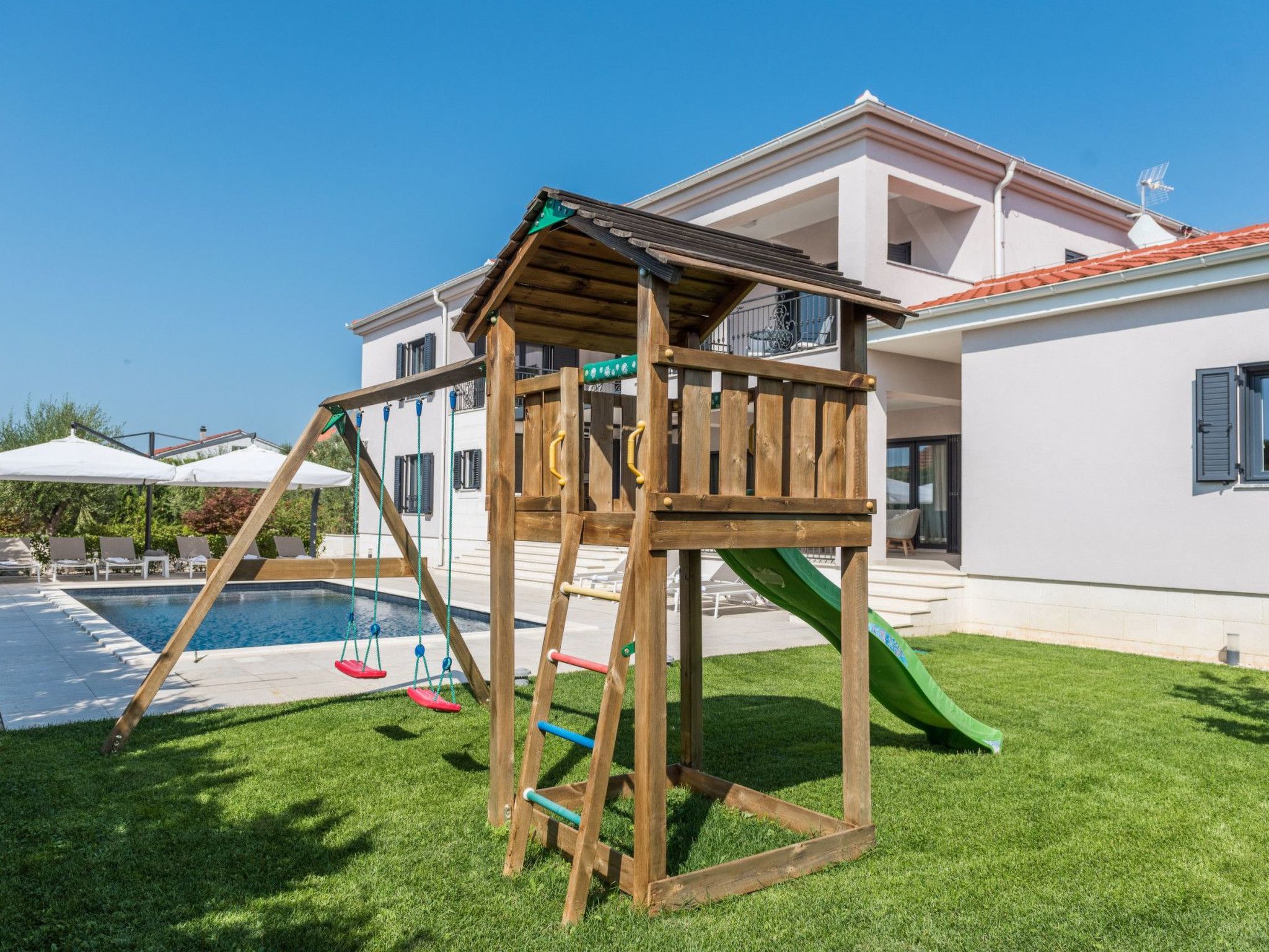 Haus für 9 Personen und 1 Kind in Gornje Rastane-Binnen