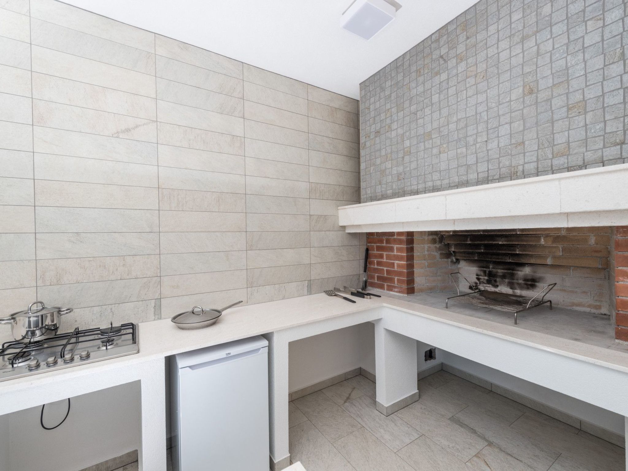 Haus für 9 Personen und 1 Kind in Gornje Rastane-Binnen