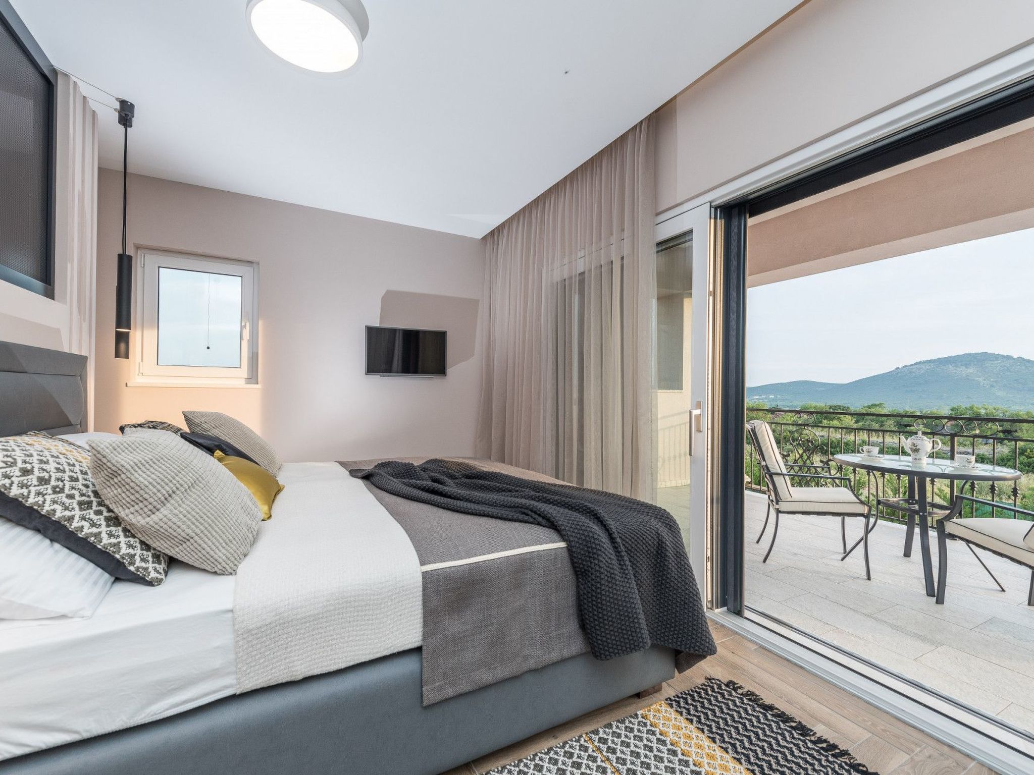 Haus für 9 Personen und 1 Kind in Gornje Rastane-Binnen