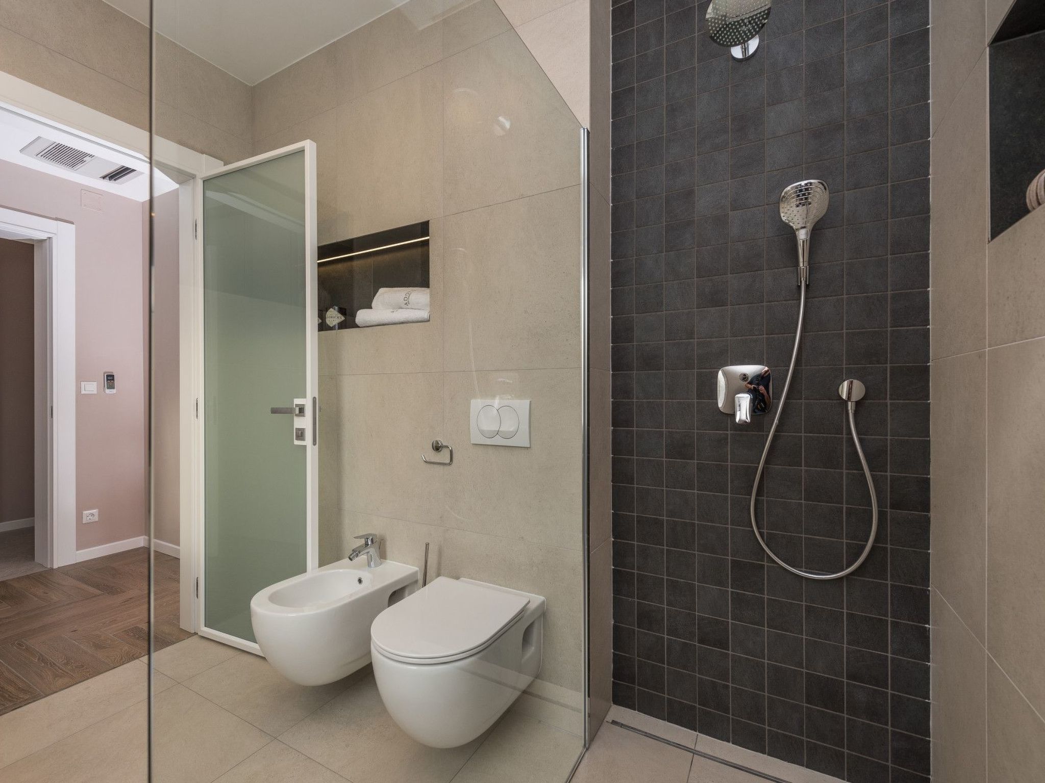 Haus für 9 Personen und 1 Kind in Gornje Rastane-Binnen