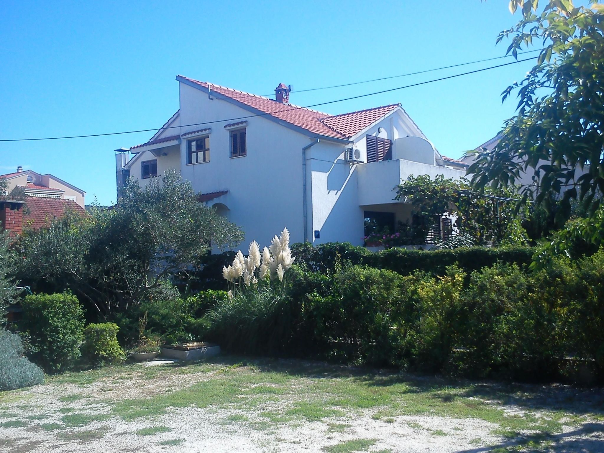 Studio-Apartment mit Balkon und Meerblick-Image-tags.info