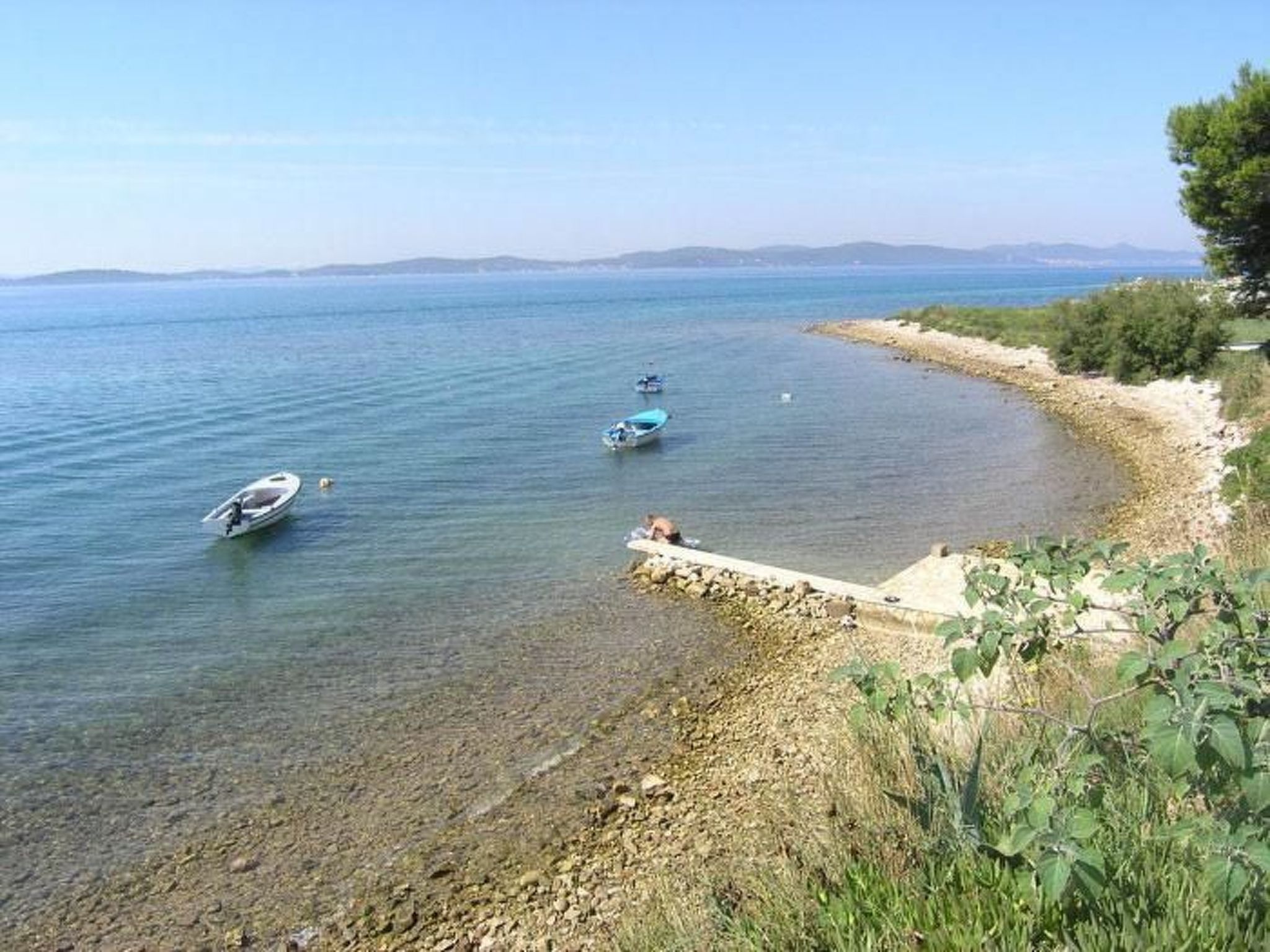 Studio-Apartment mit Balkon und Meerblick-Image-tags.info